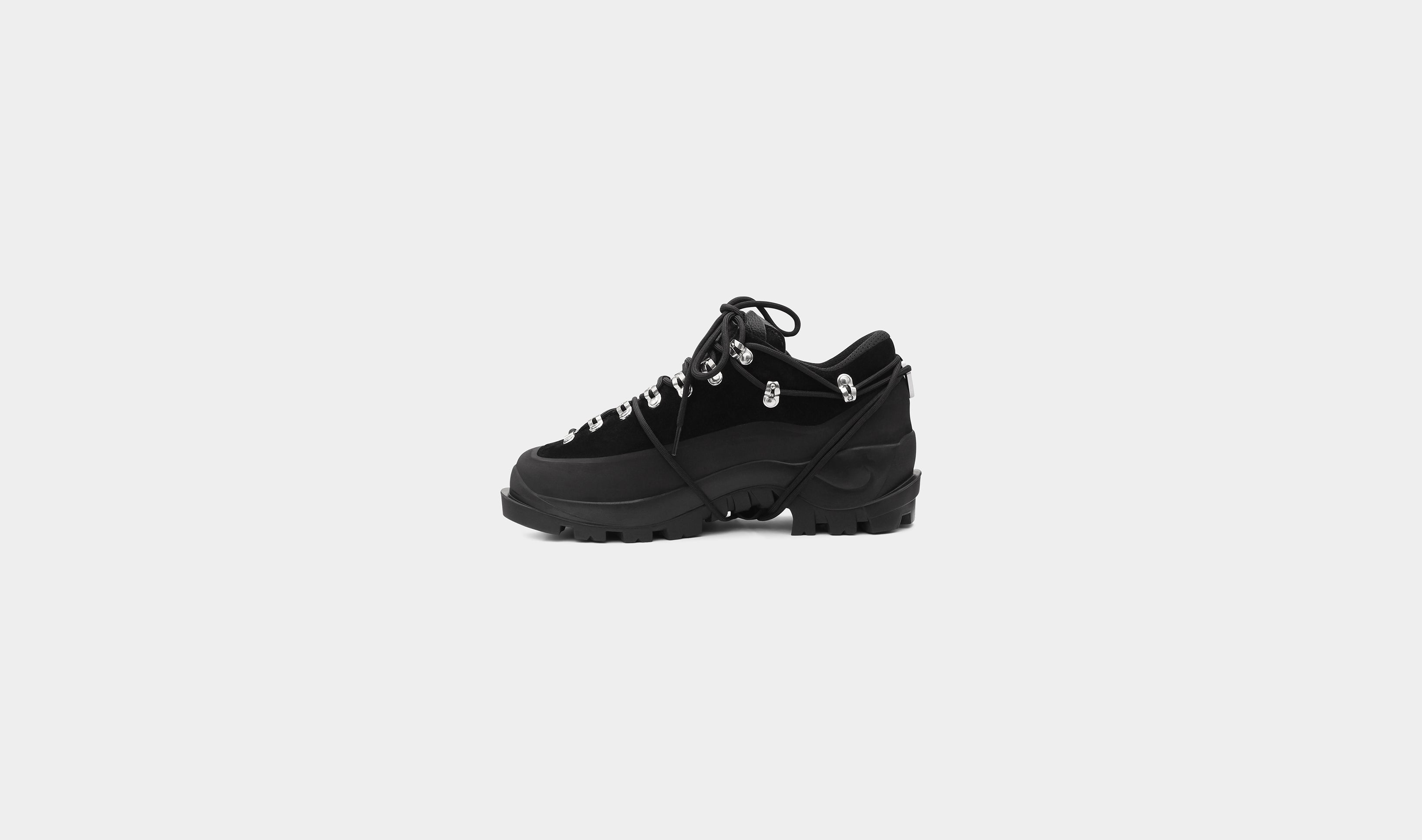HE, product: LOW HIKING BOOTS (Fig. 13)