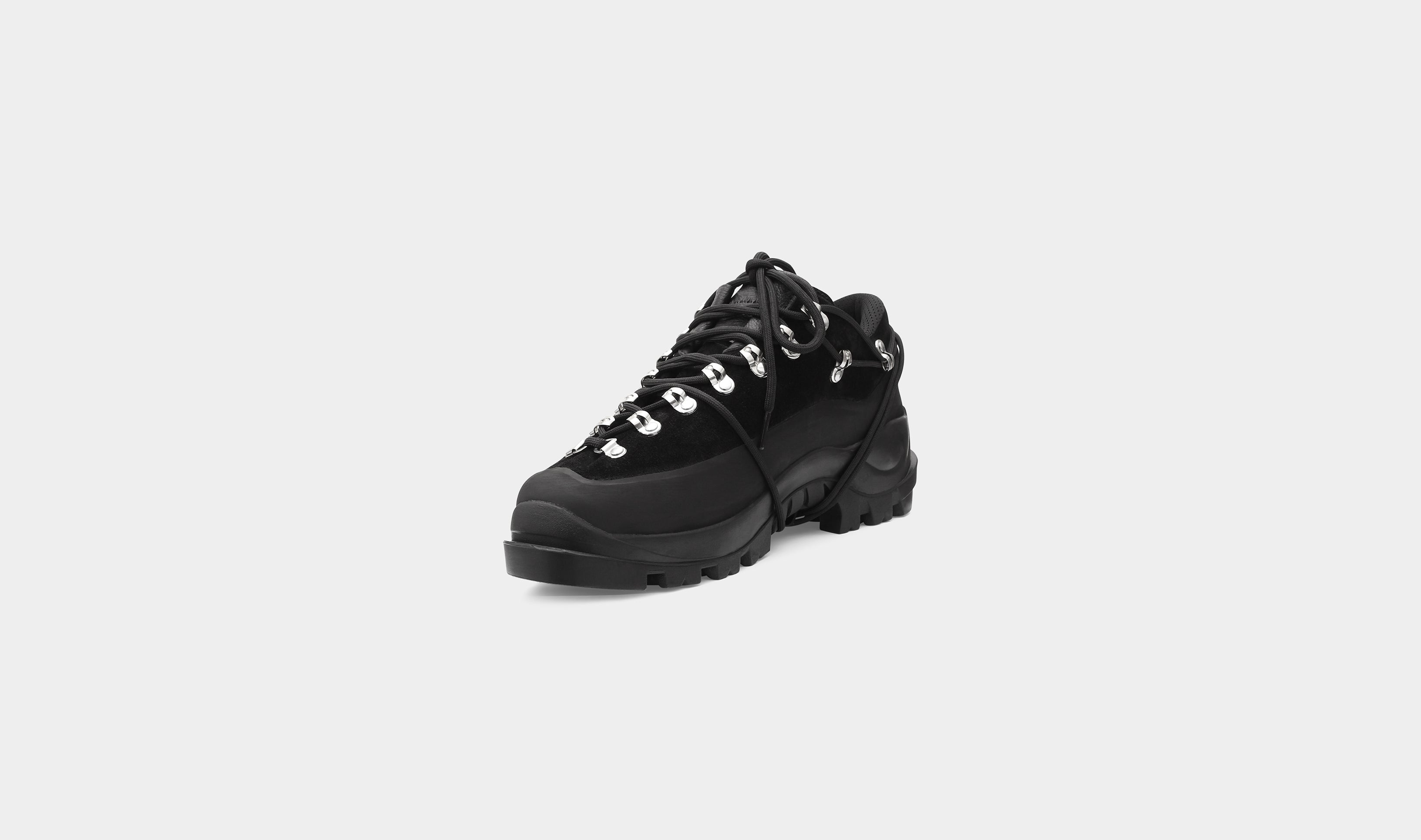 HE, product: LOW HIKING BOOTS (Fig. 15)