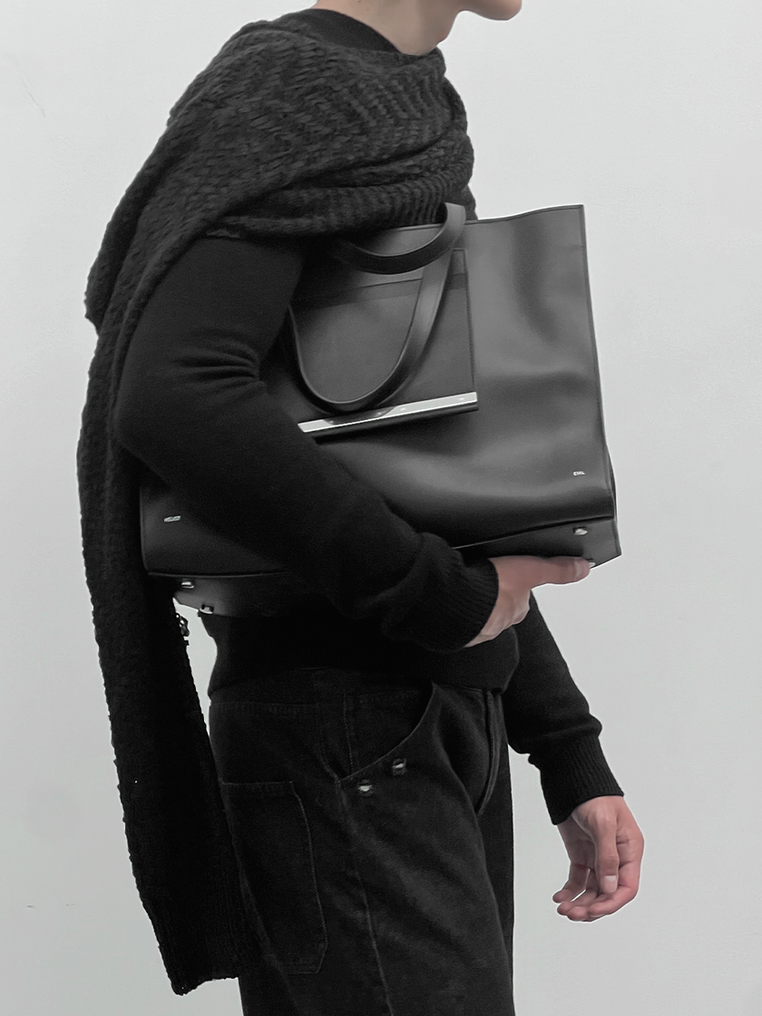 HE, editorial: VESPERA BAG