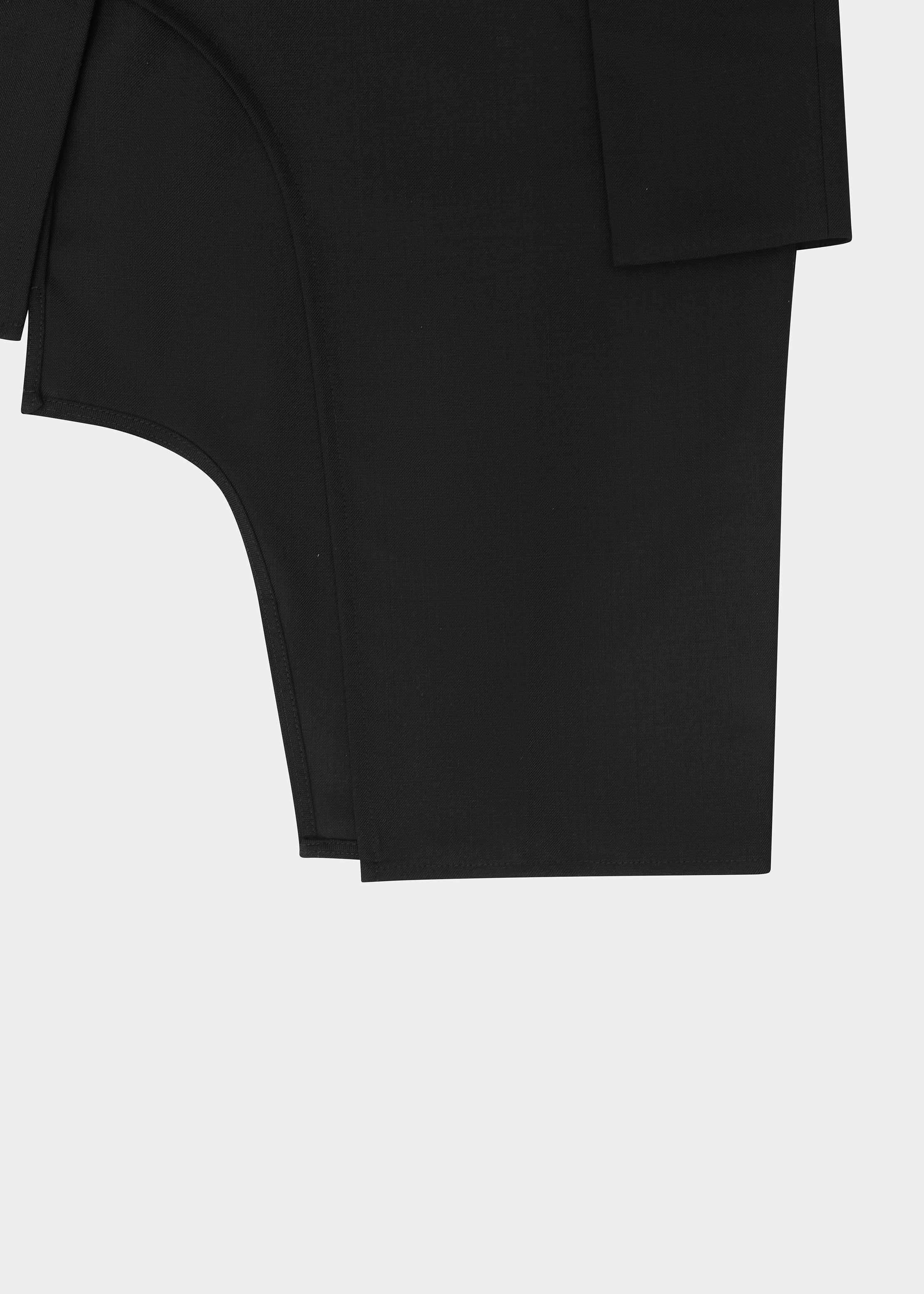 HE, product: G-Hook Skirt (Fig. 9)