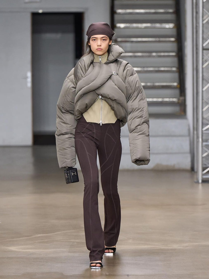 HE, product: CONNECTIVE DOWN JACKET (Fig. 25)