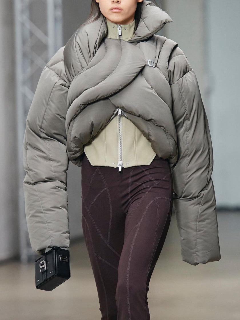 HE, product: CONNECTIVE DOWN JACKET (Fig. 24)