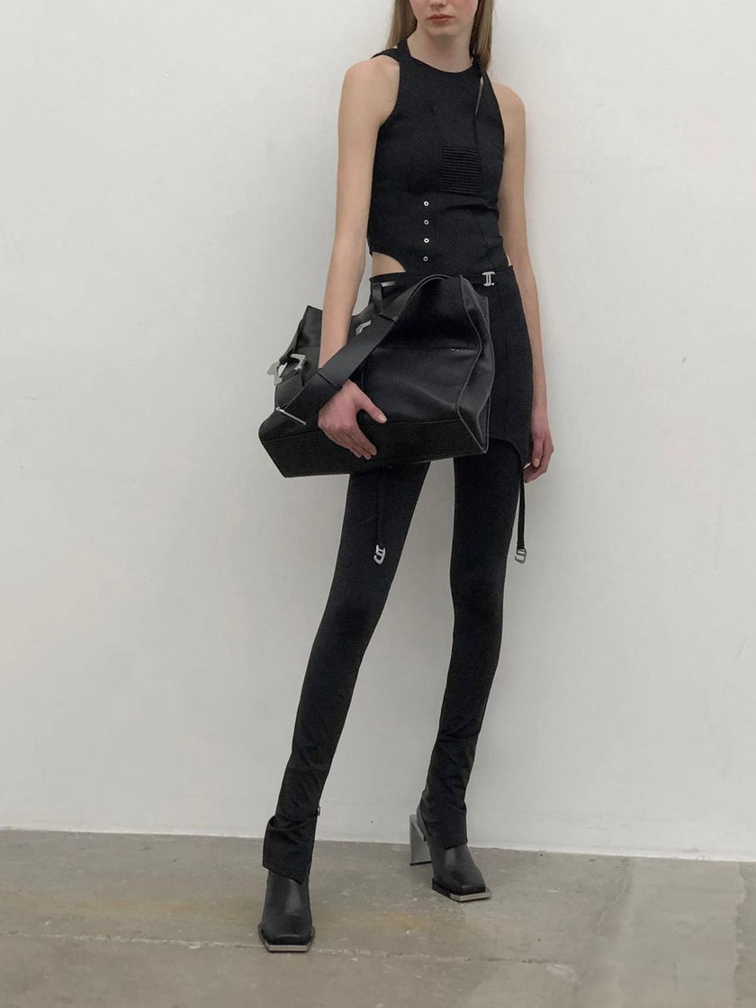 HE, product: Girella Dress (Fig. 11)