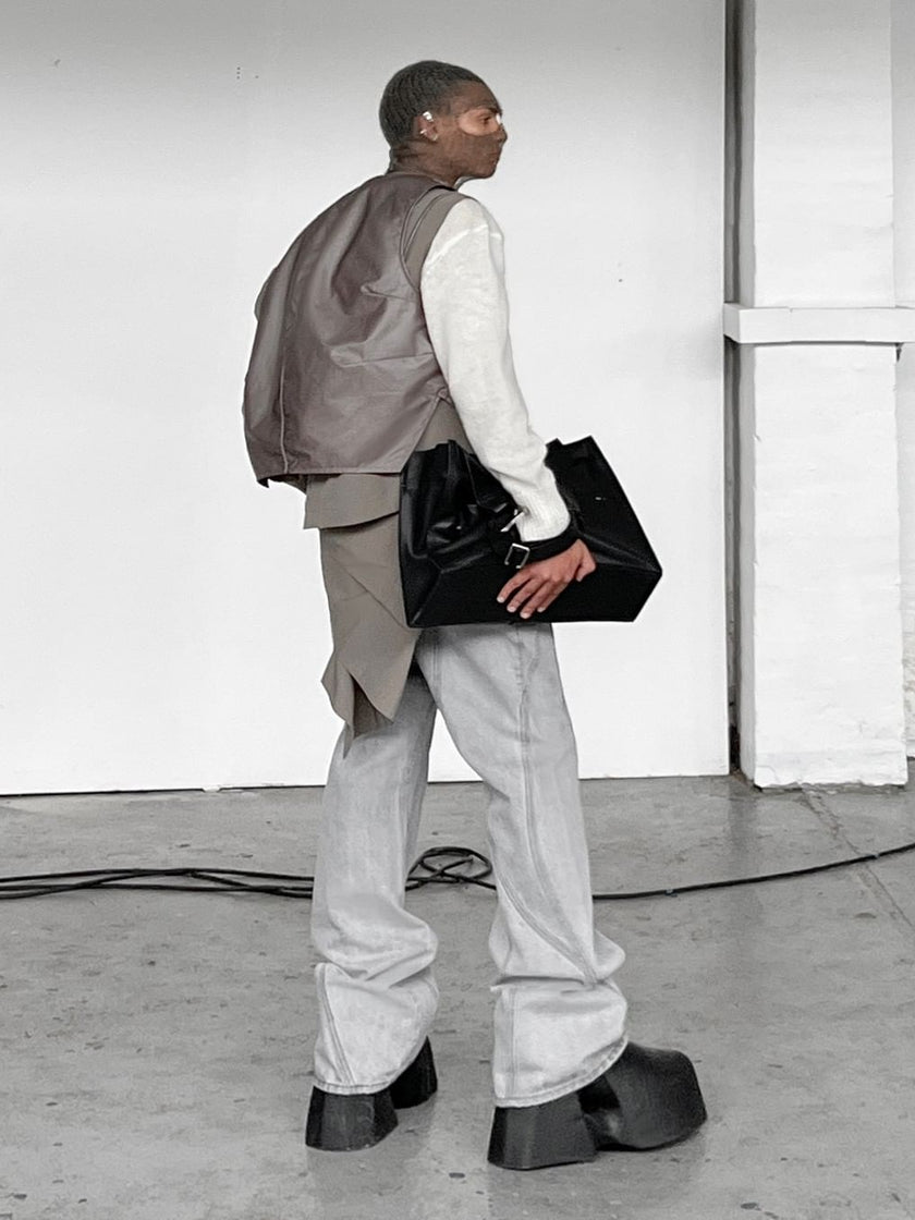 HE, product: Neva Denim Trousers (Fig. 10)
