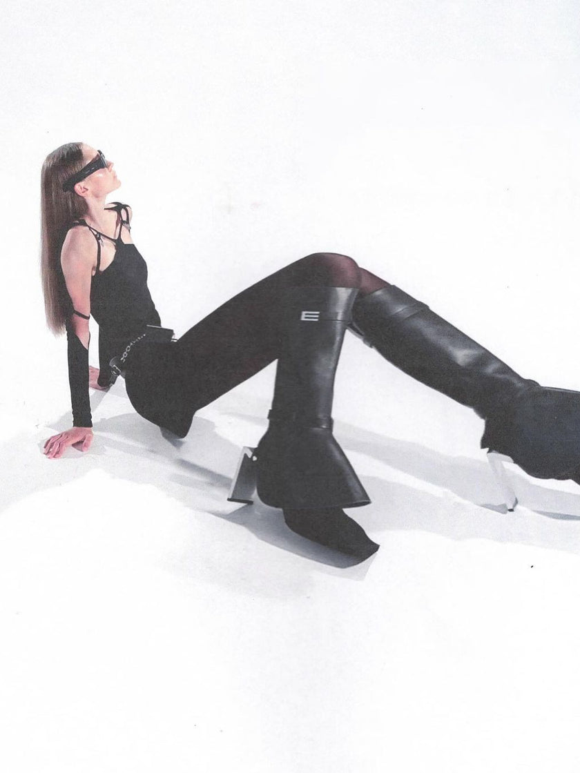 HE, product: ANKLE-HIGH BOOTS (Fig. 21)