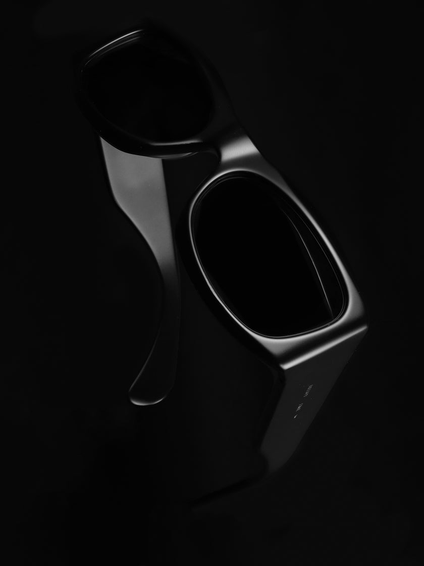 HE, product: AETHER SUNGLASSES (Fig. 11)