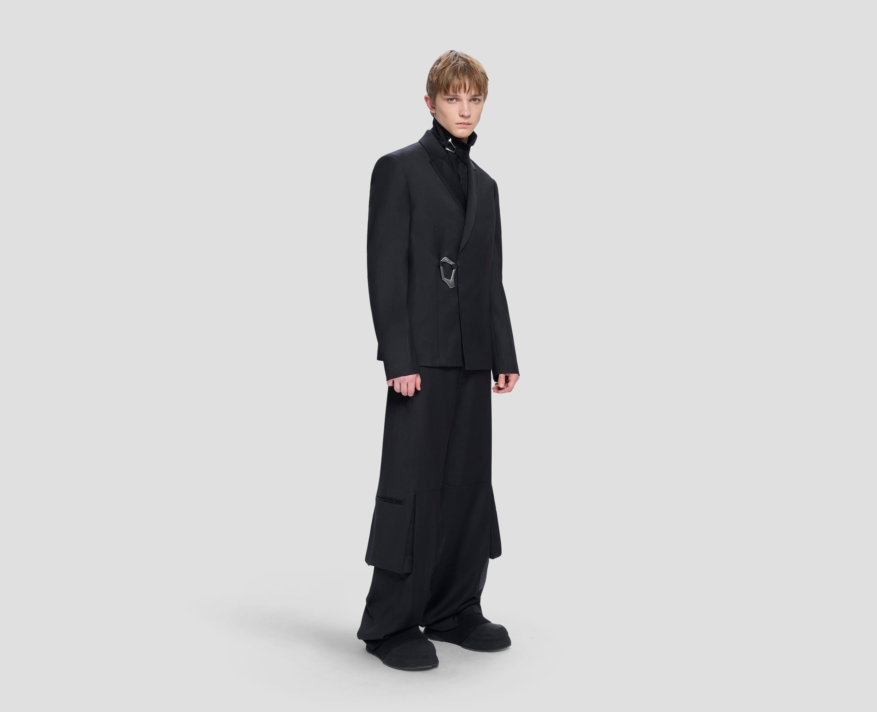 HE, product: FERRO BLAZER (Fig. 4)