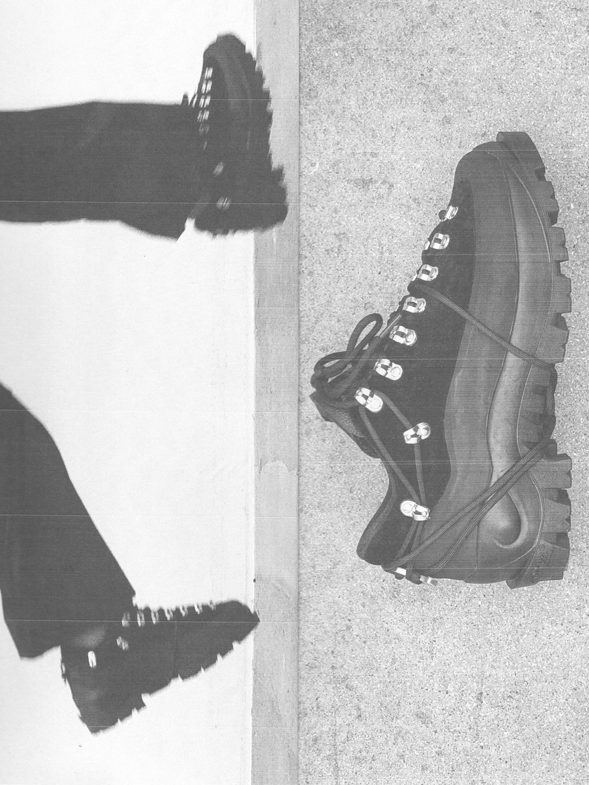HE, product: LOW HIKING BOOTS (Fig. 20)