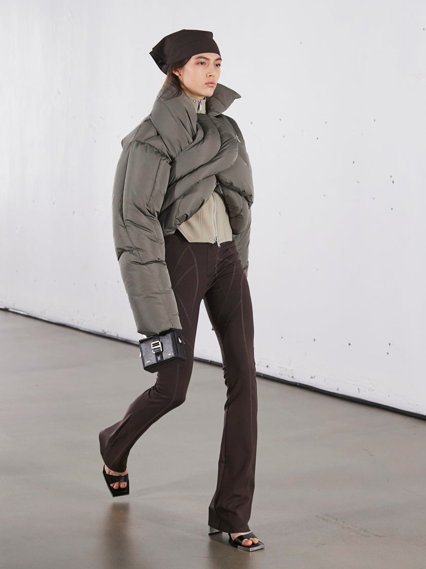 HE, product: CONNECTIVE DOWN JACKET (Fig. 23)