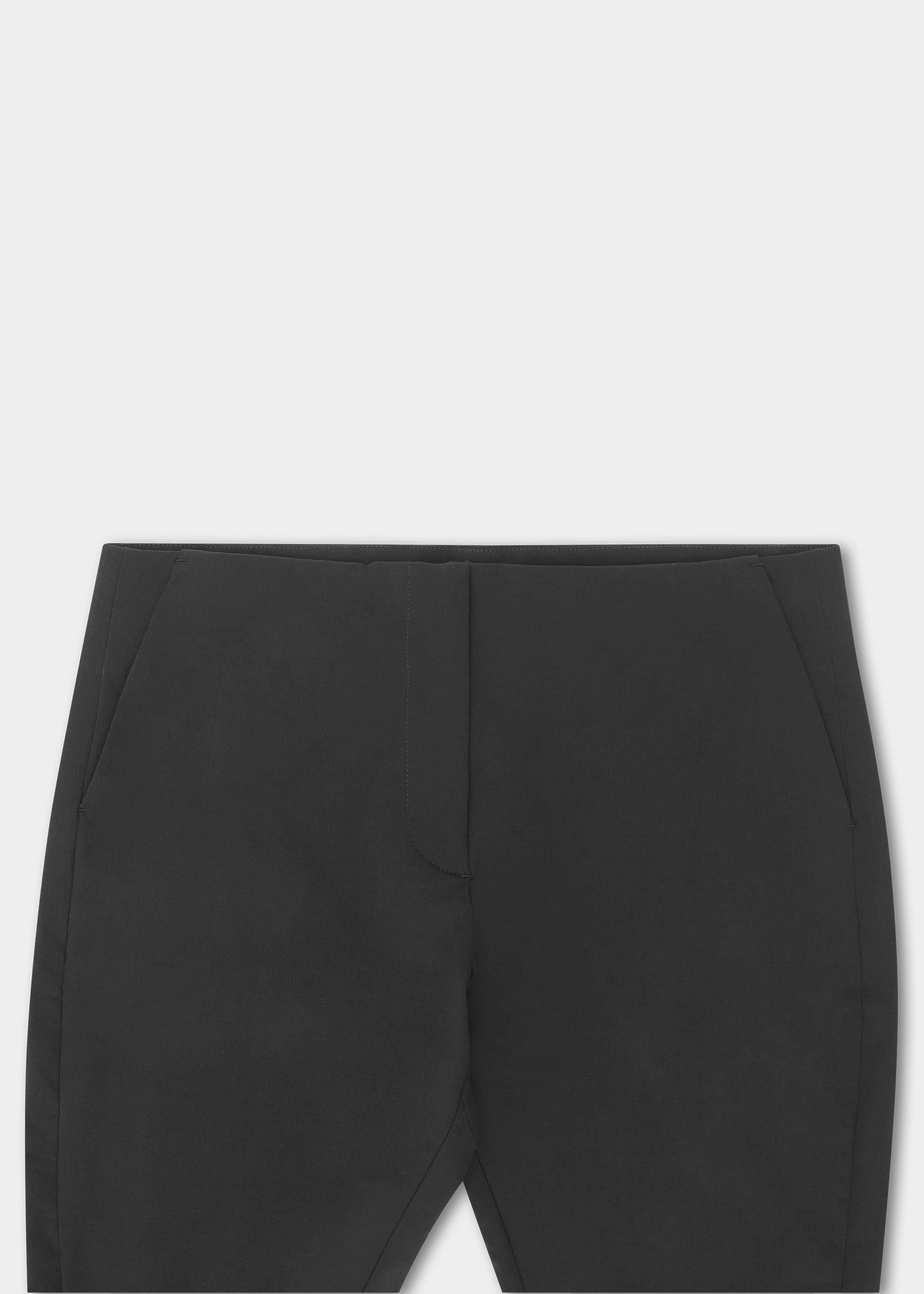 HE, product: AMNIS PANTS (Fig. 8)