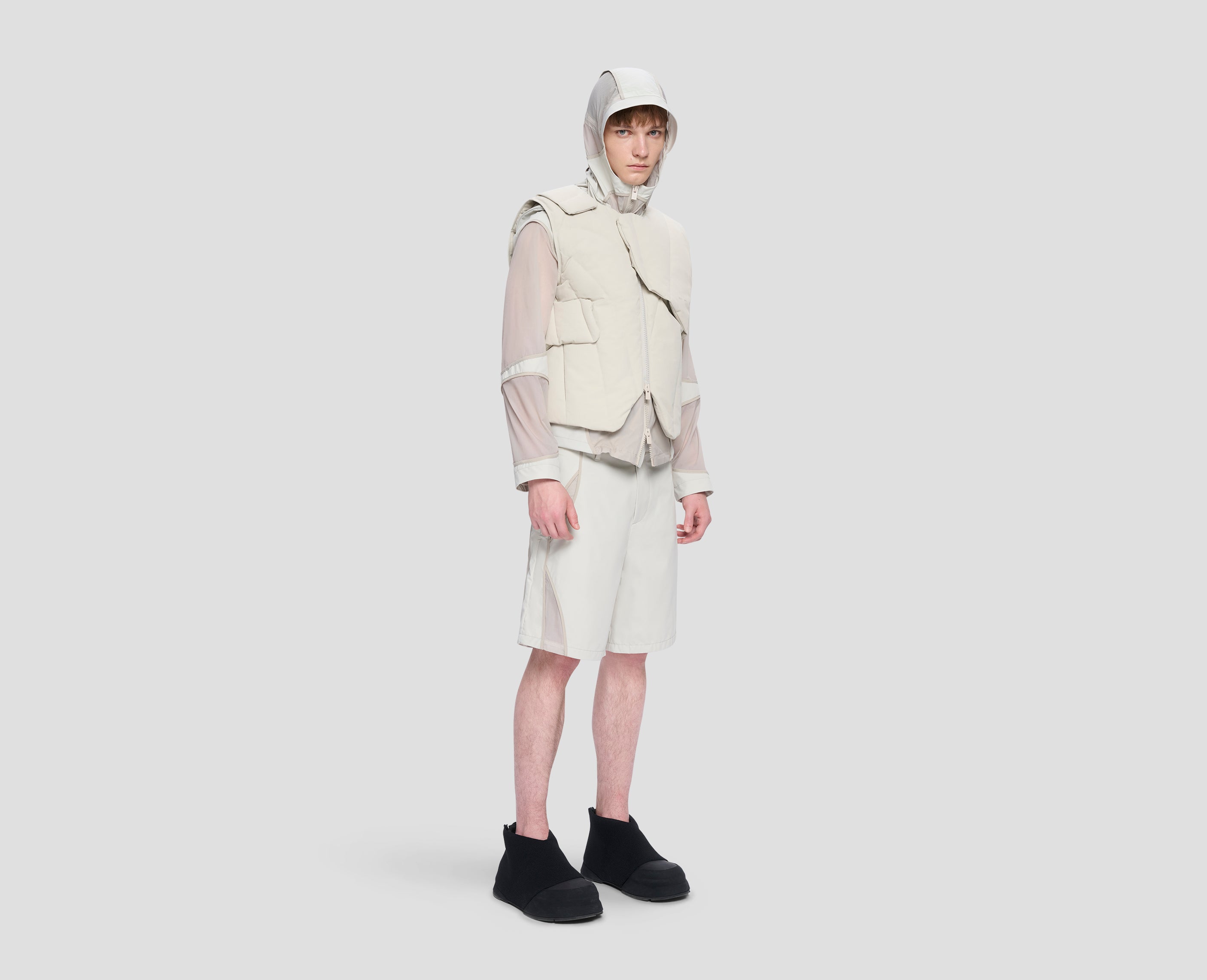 HE, product: LAYERED DOWN VEST (Fig. 4)