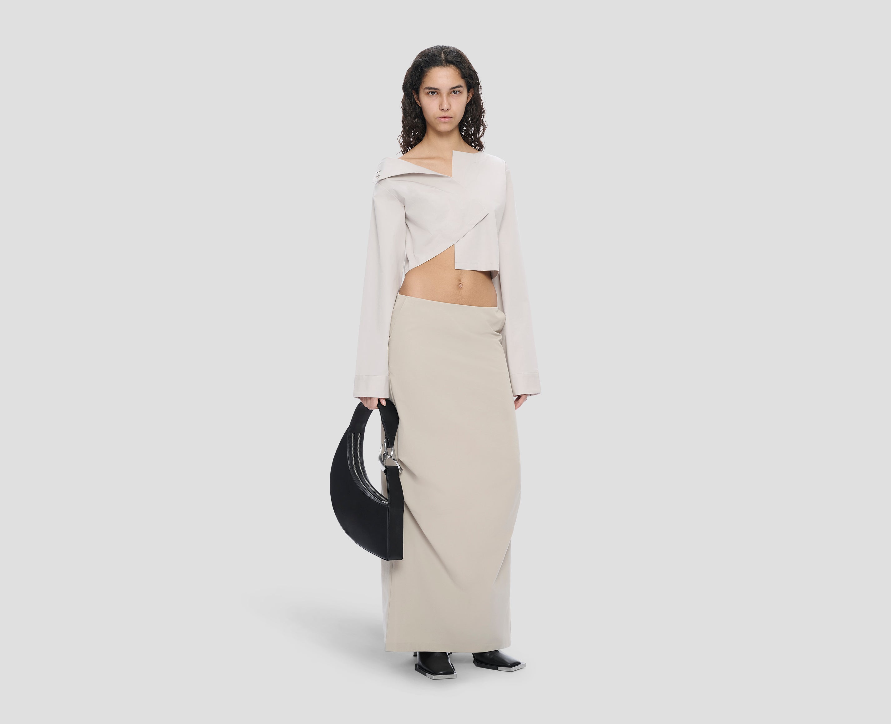 HE, product: HAEMATITE SKIRT (Fig. 3)