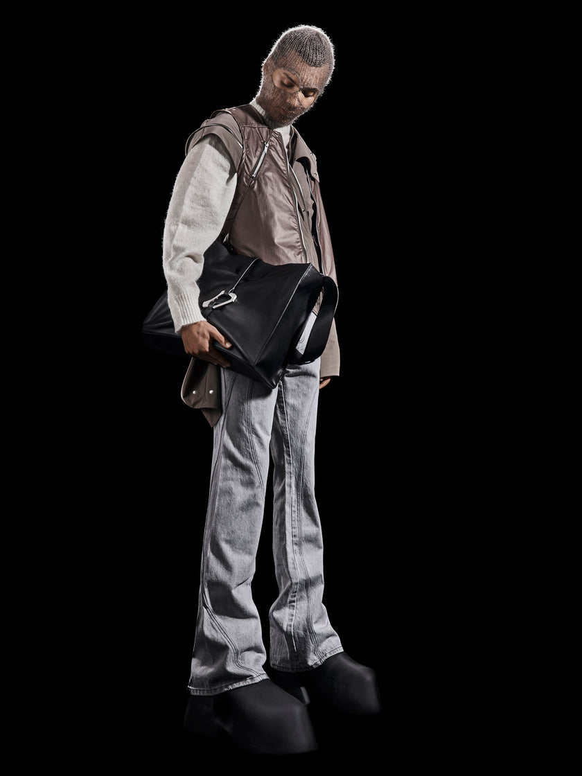 HE, product: Neva Denim Trousers (Fig. 12)