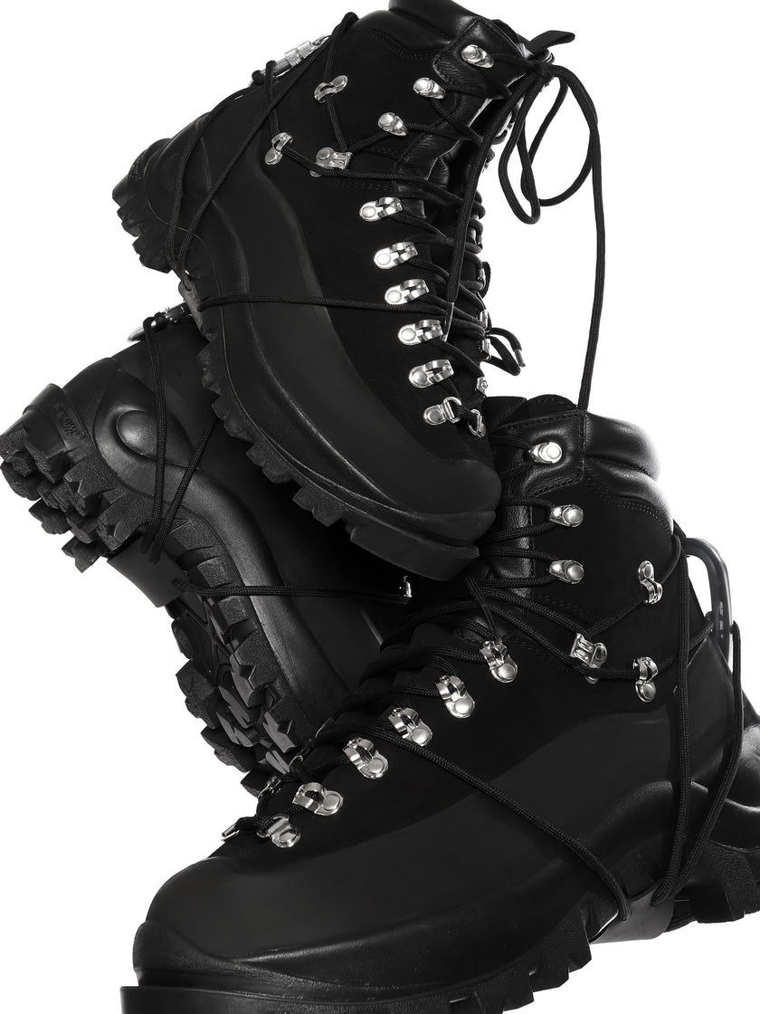 HE, product: HIKING BOOTS (Fig. 12)