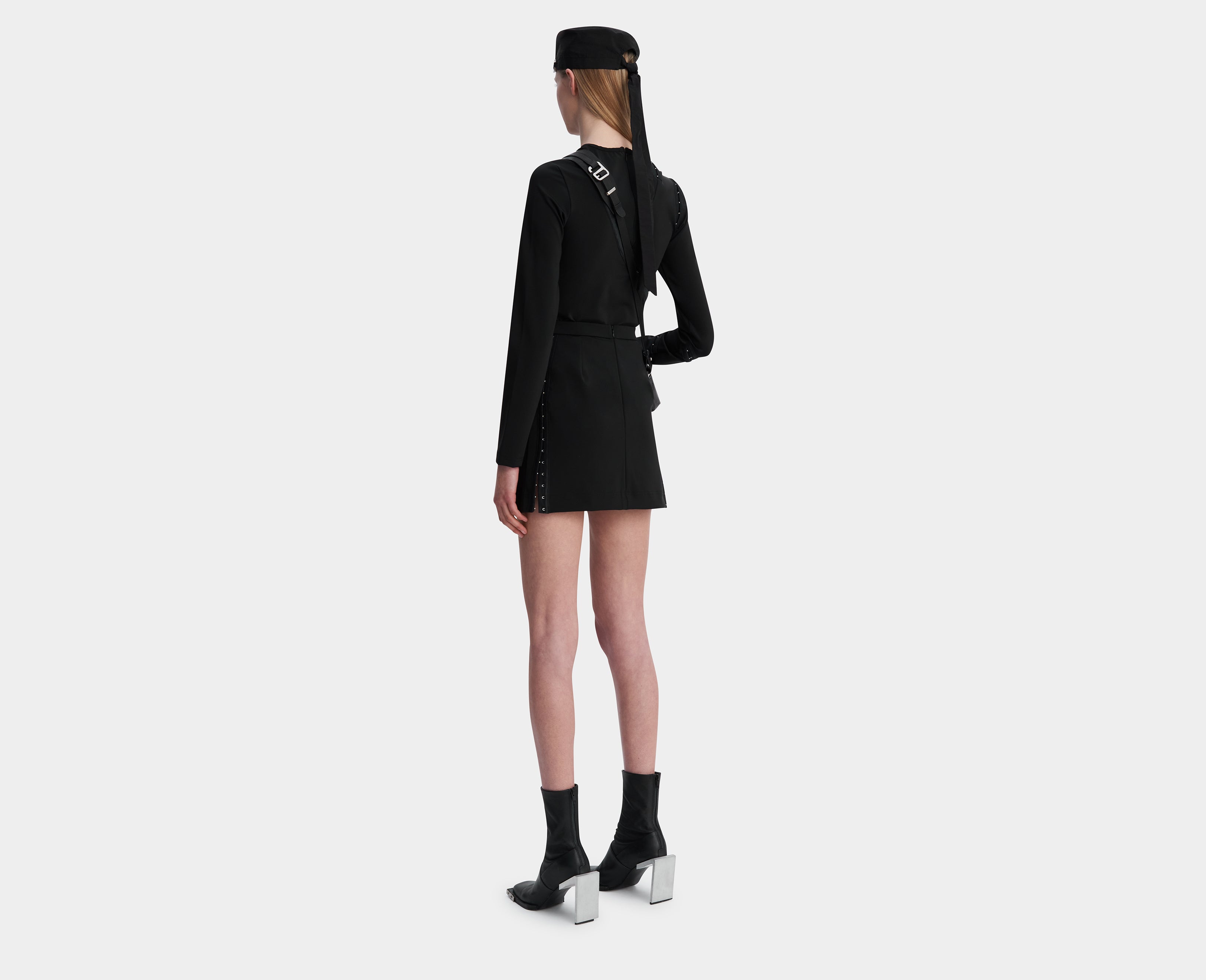 HE, product: SEMPERI SKIRT (Fig. 5)