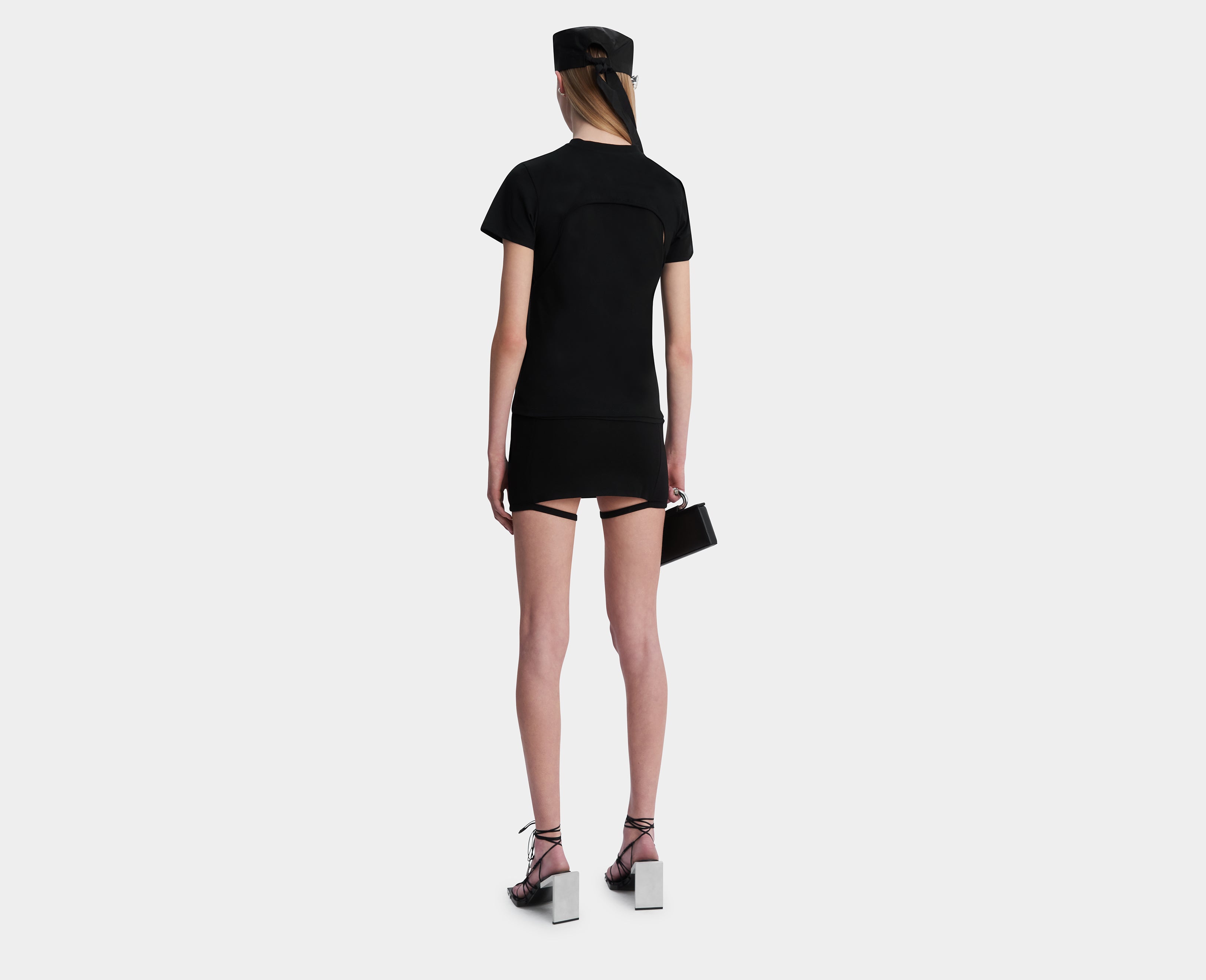 HE, product: ERMINE T-SHIRT (Fig. 4)