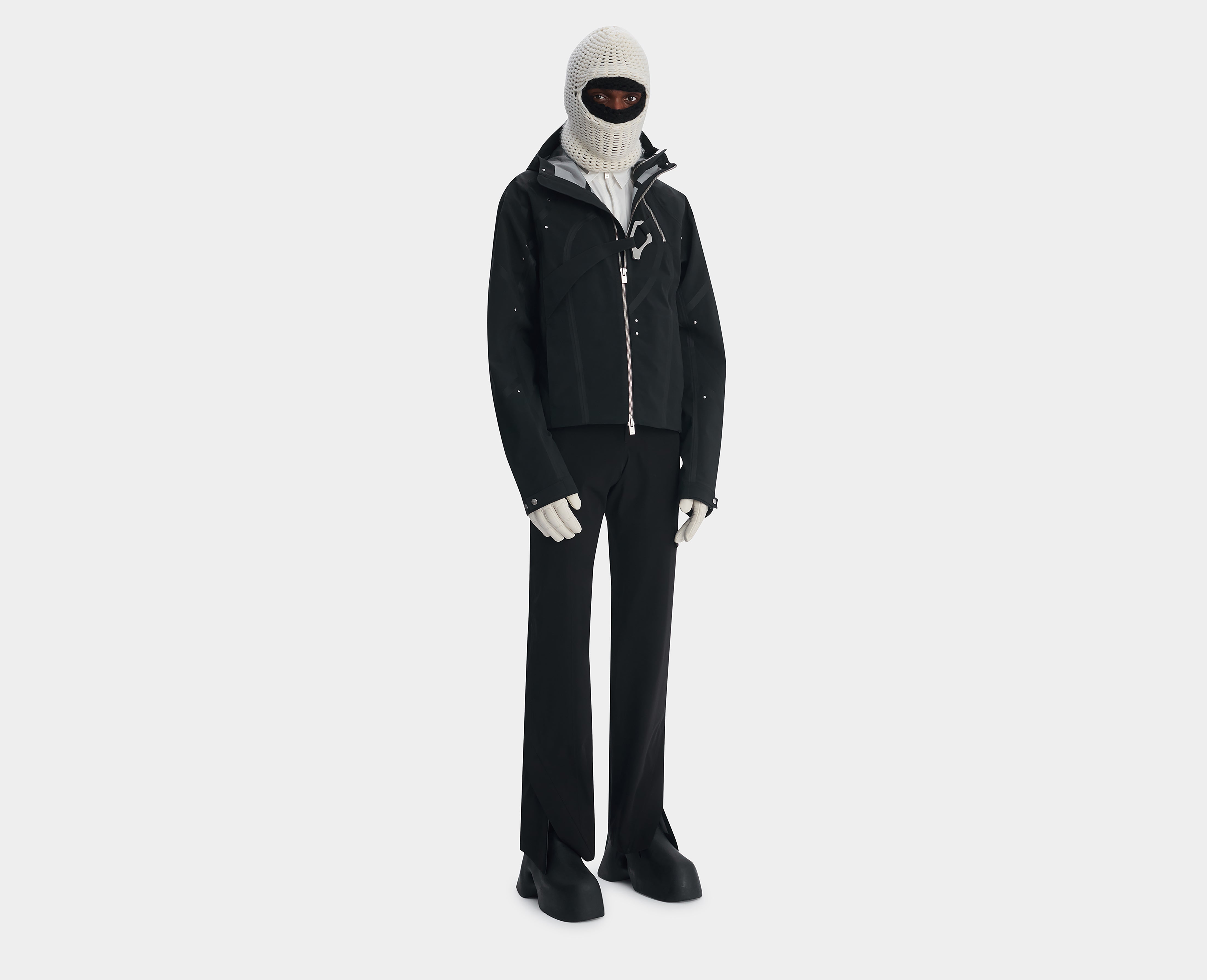 HE, product: CONSONANCE BALACLAVA (Fig. 3)