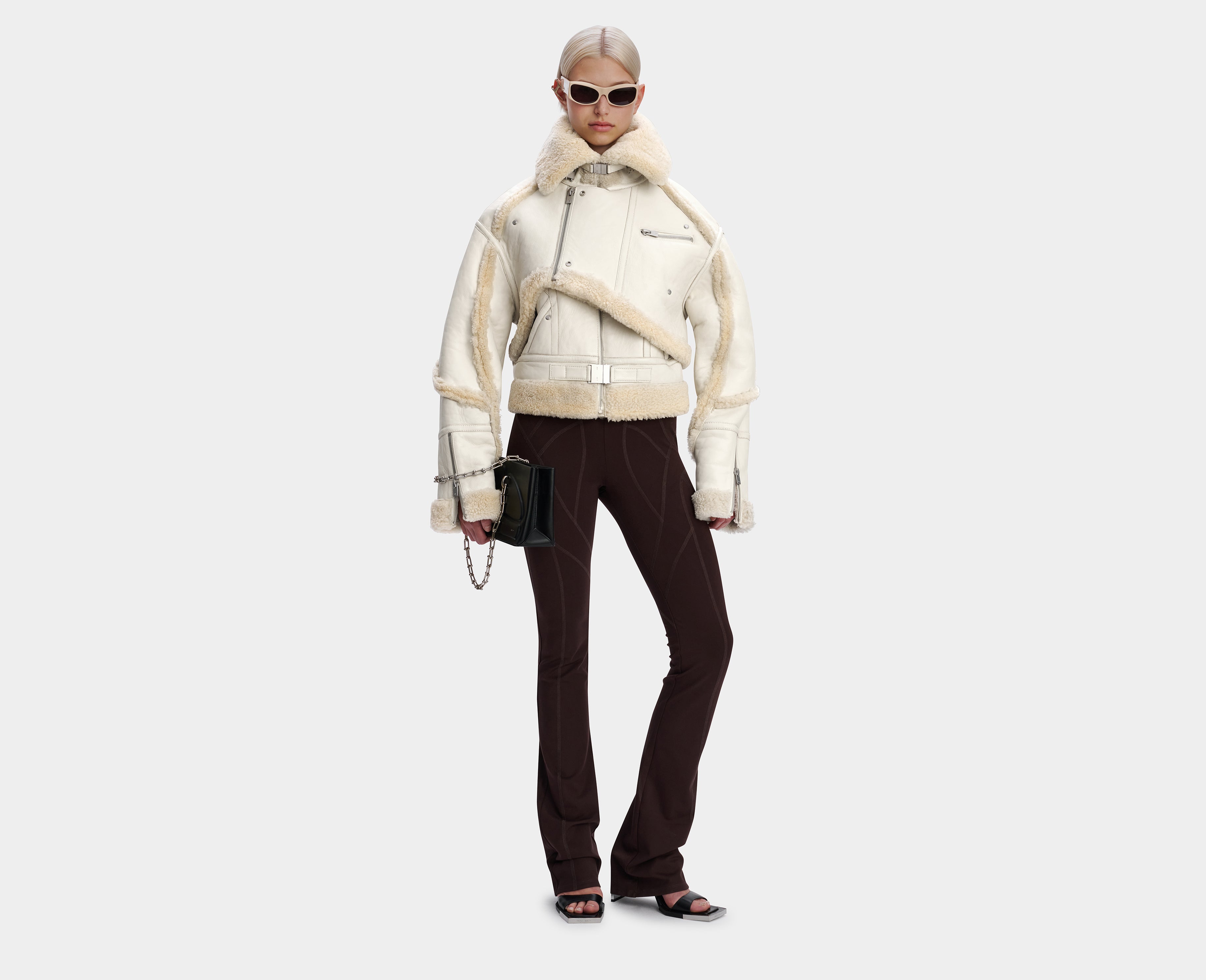 HE, product: DULCET TROUSERS (Fig. 4)