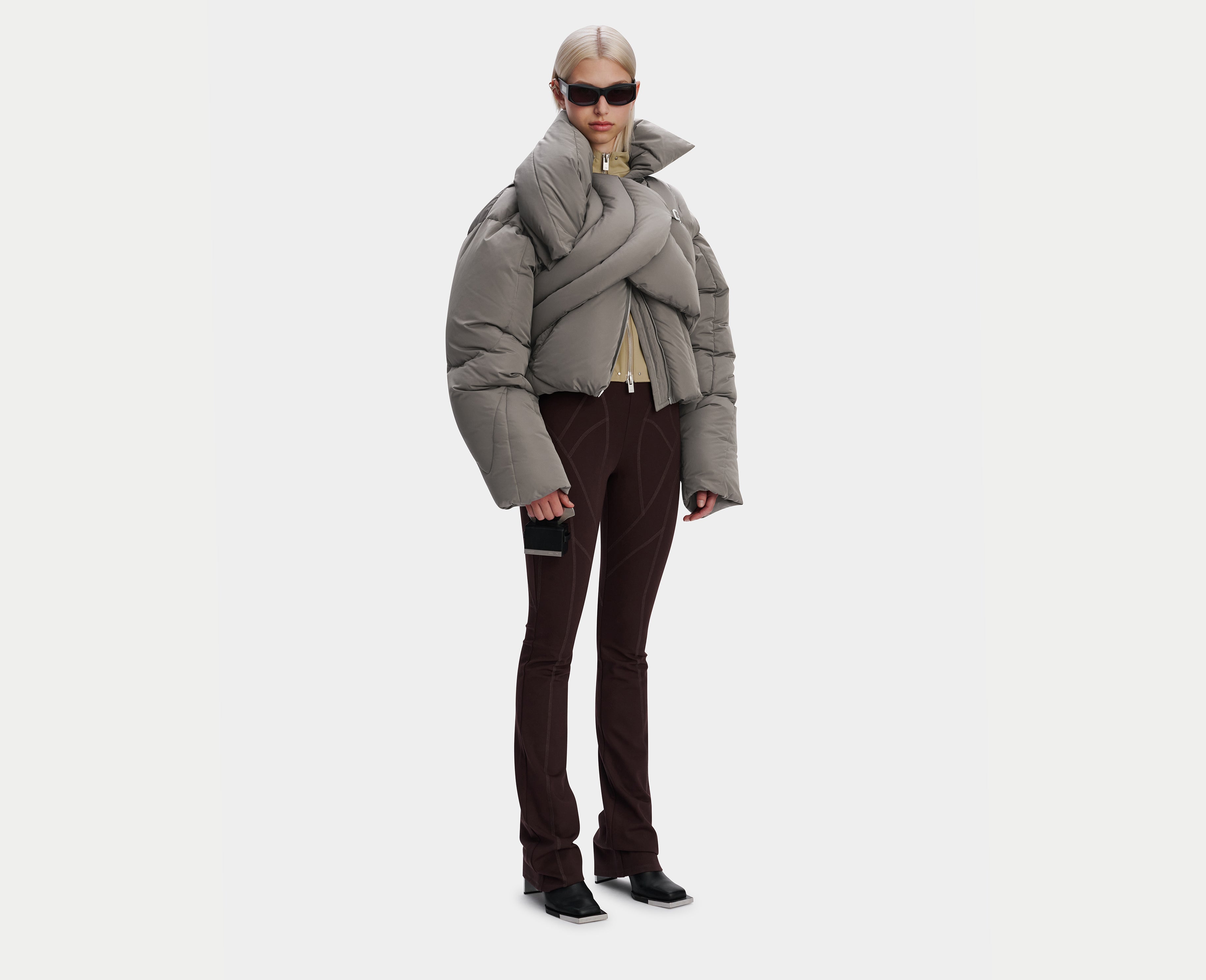 HE, product: CONNECTIVE DOWN JACKET (Fig. 12)