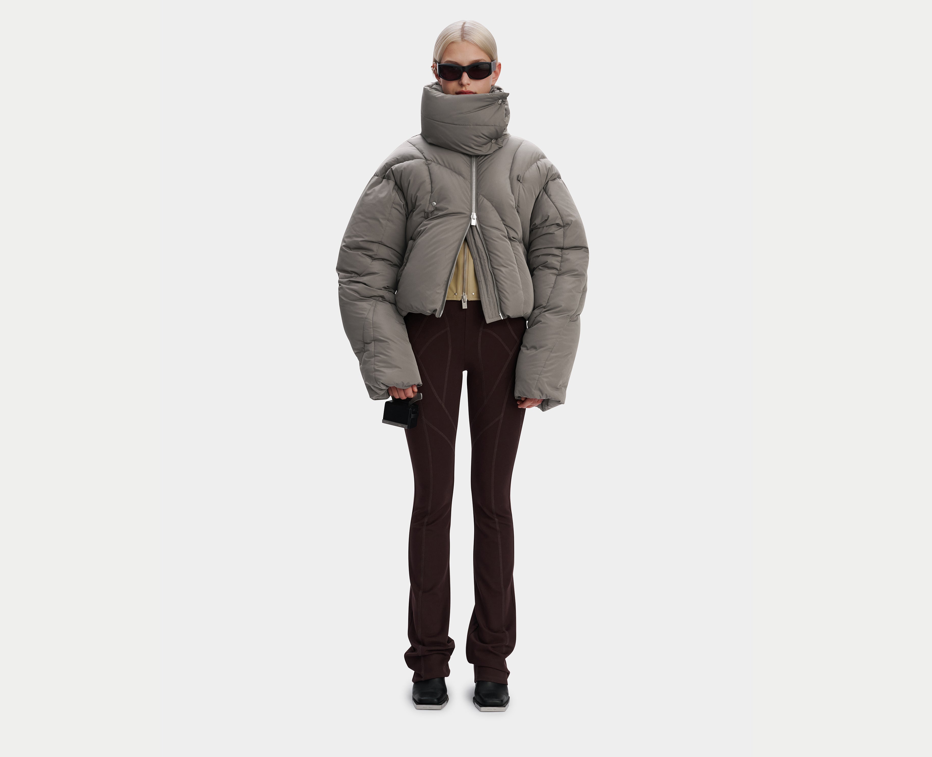 HE, product: CONNECTIVE DOWN JACKET (Fig. 15)
