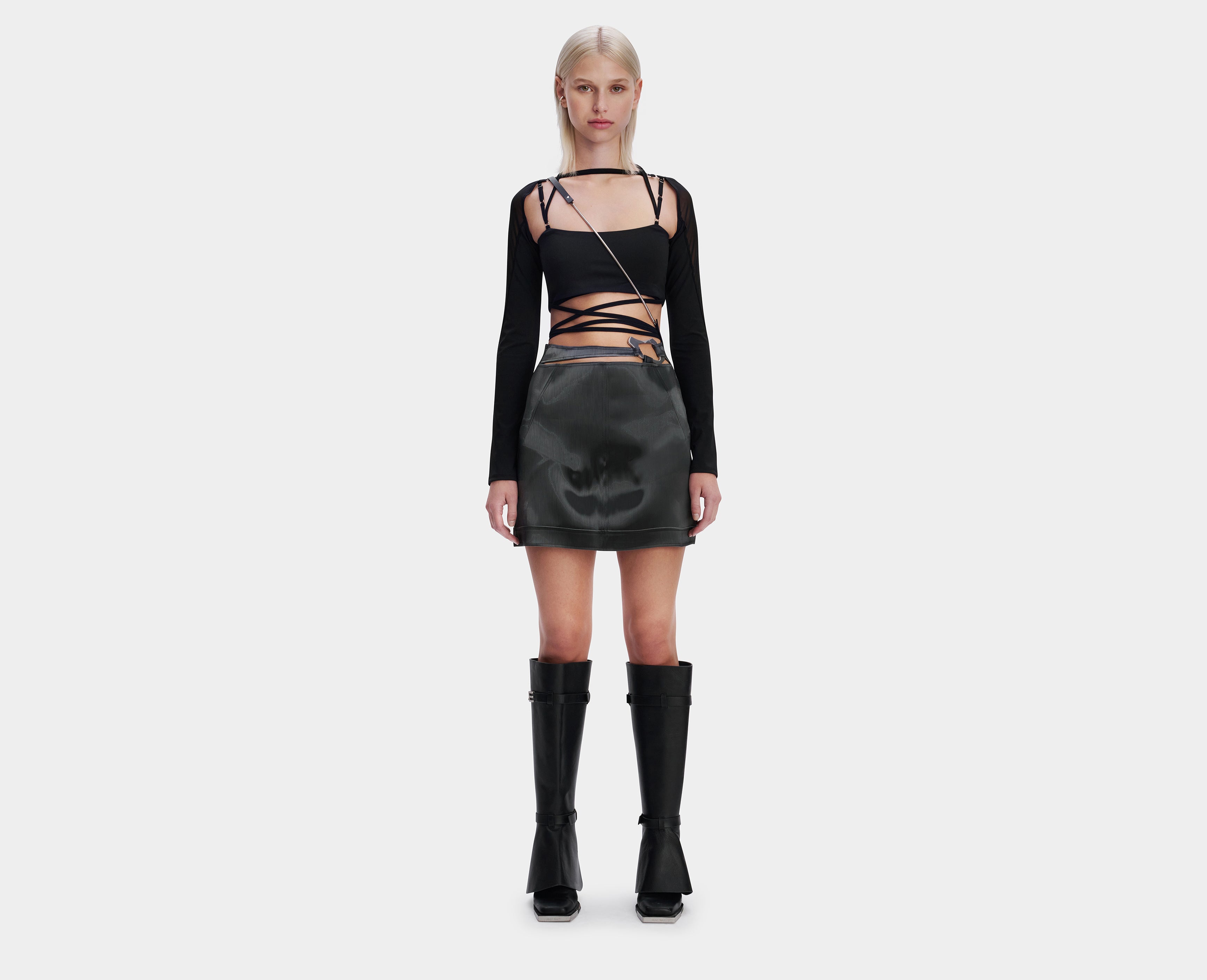 HE, product: LIQUID METAL SKIRT (Fig. 2)