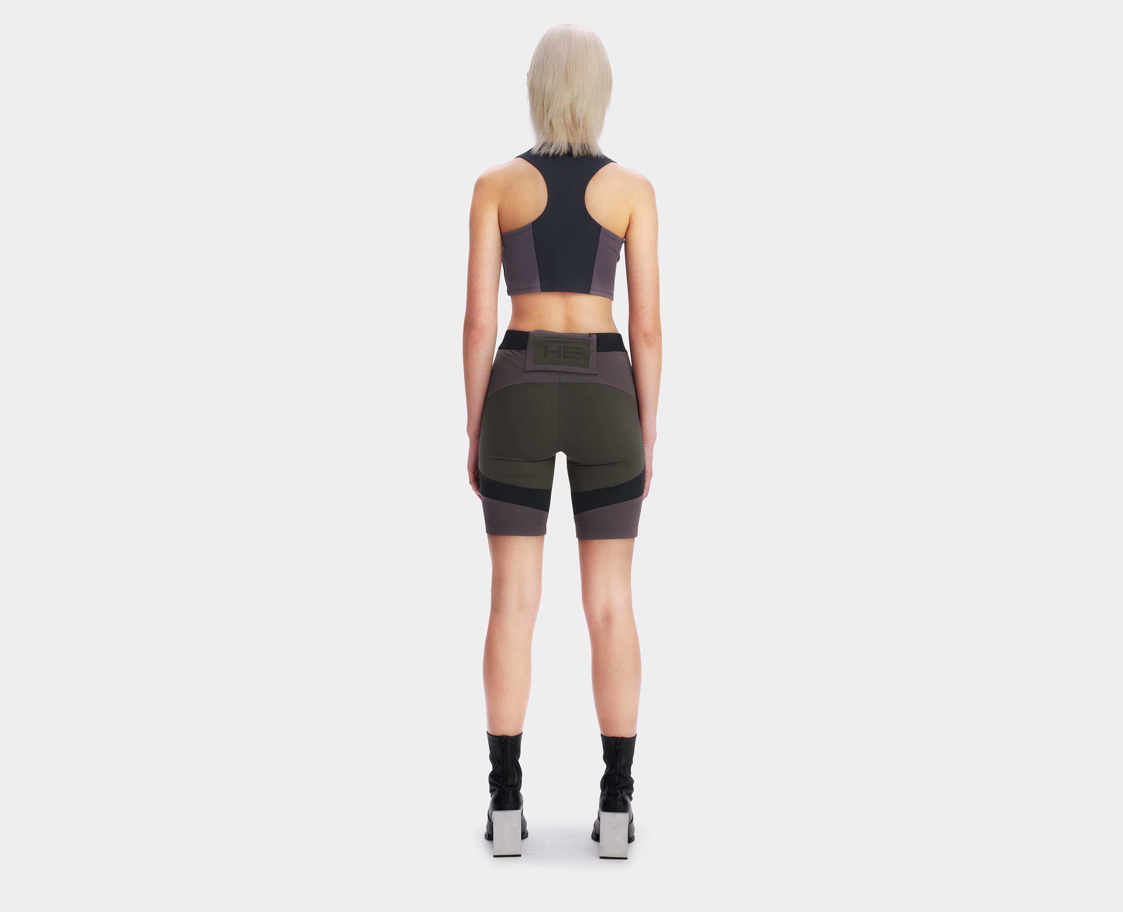 HE, product: ATRA ACTIVE WEAR SHORTS (Fig. 5)