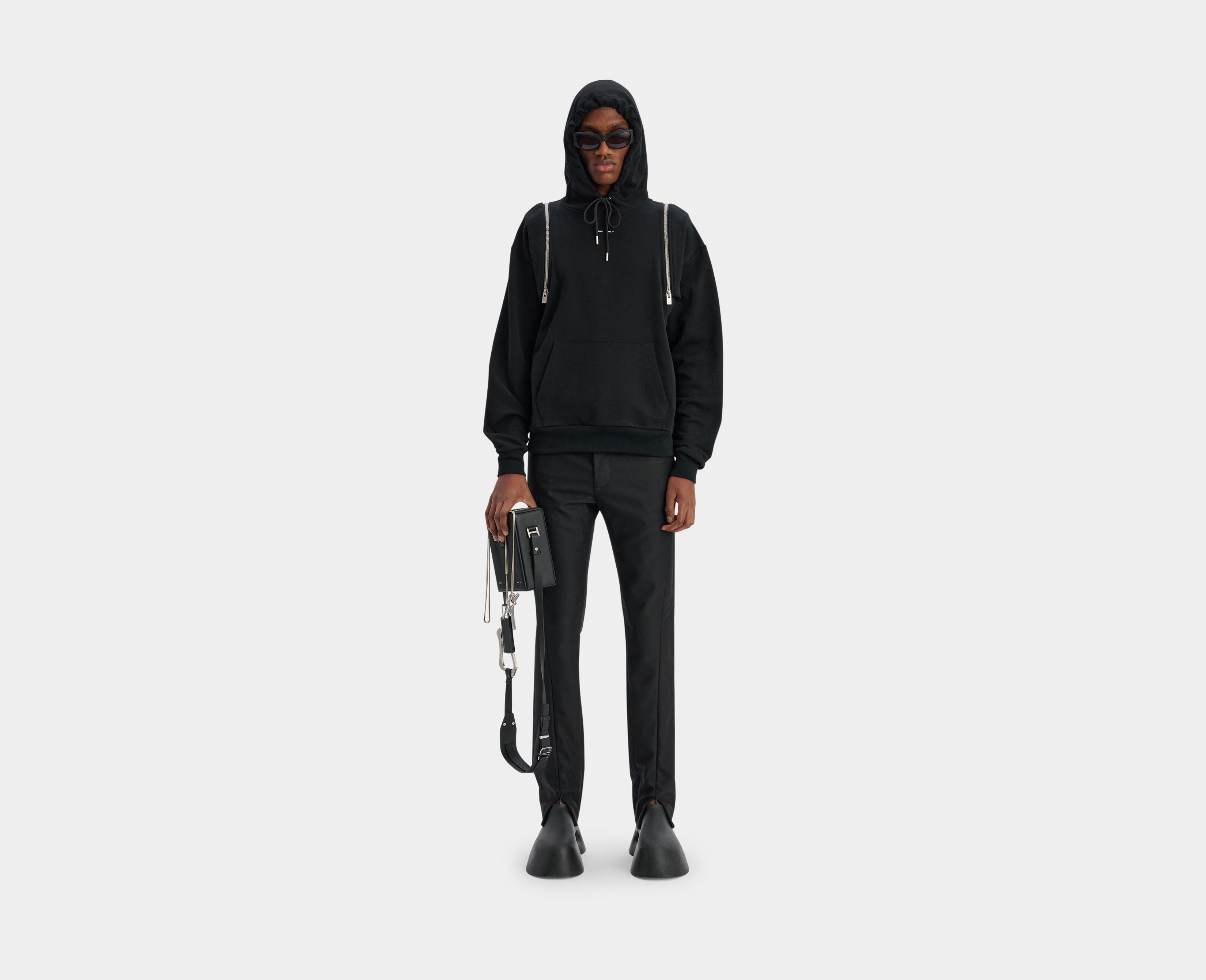 HE, product: NEREUS HOODIE (Fig. 2)