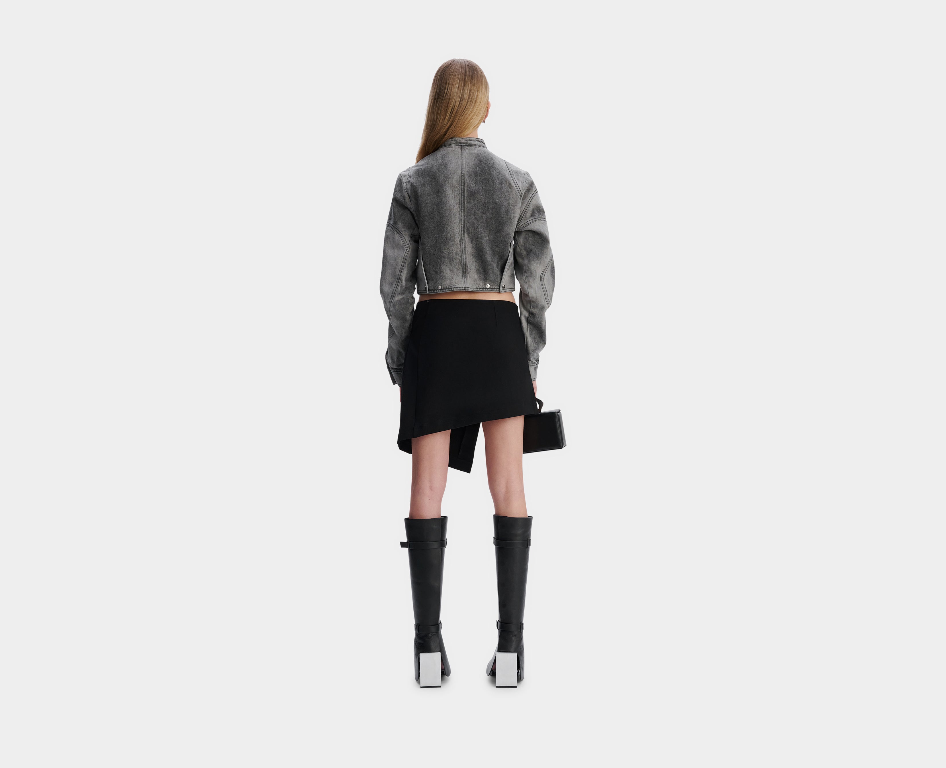 HE, product: EXSICCATE DENIM JACKET (Fig. 4)