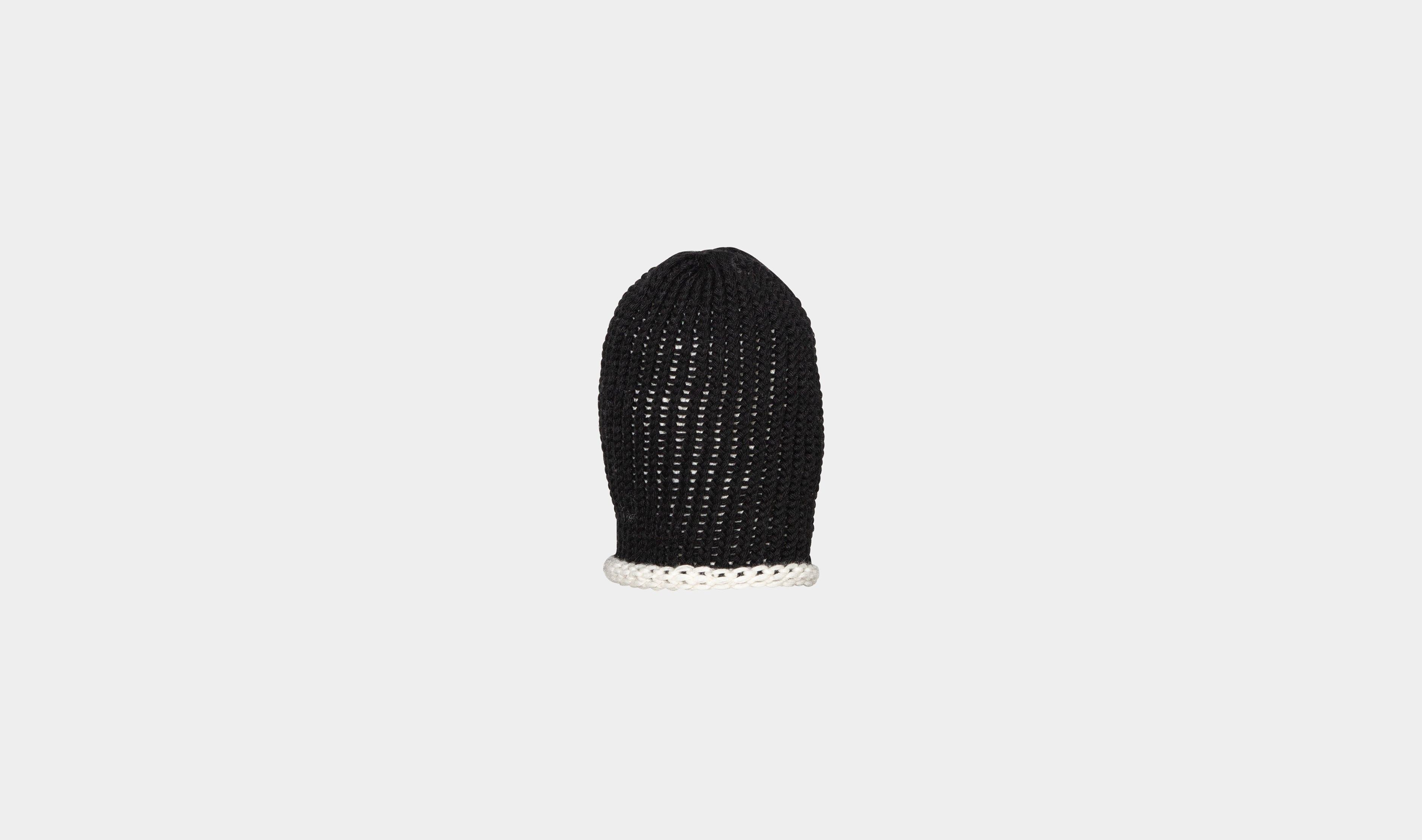 HE, product: CONSONANCE BALACLAVA (Fig. 7)