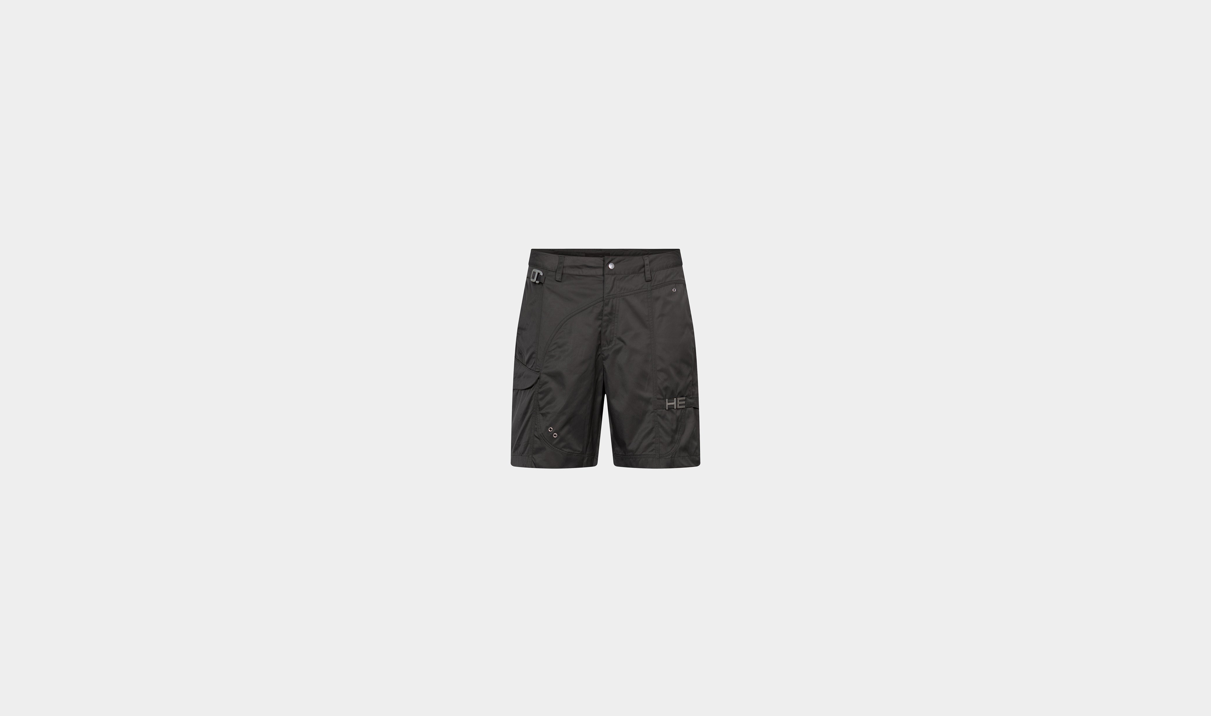 HE, product: MINIMAL TWILL CARGO SHORTS (Fig. 1)