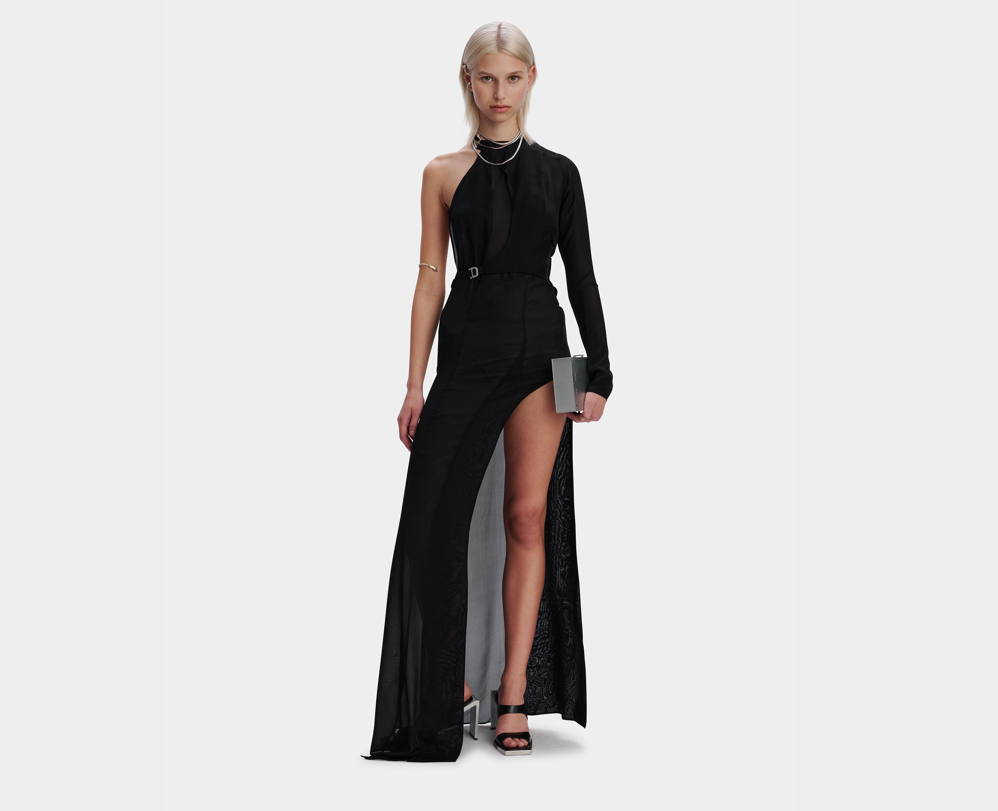 HE, product: SOLITAIRY EVENING DRESS (Fig. 4)