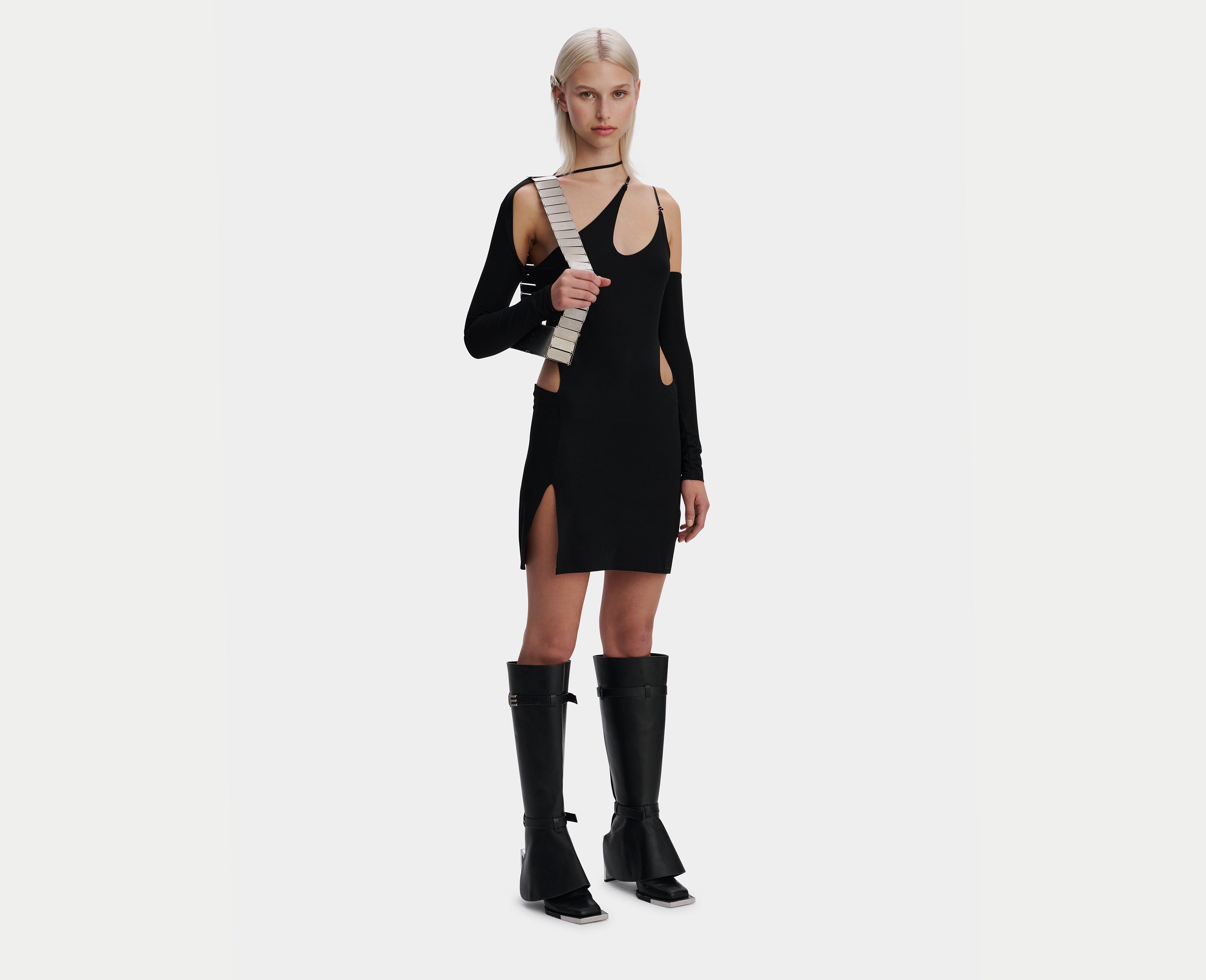 HE, product: SEEMLY TECHNICAL DRESS (Fig. 3)