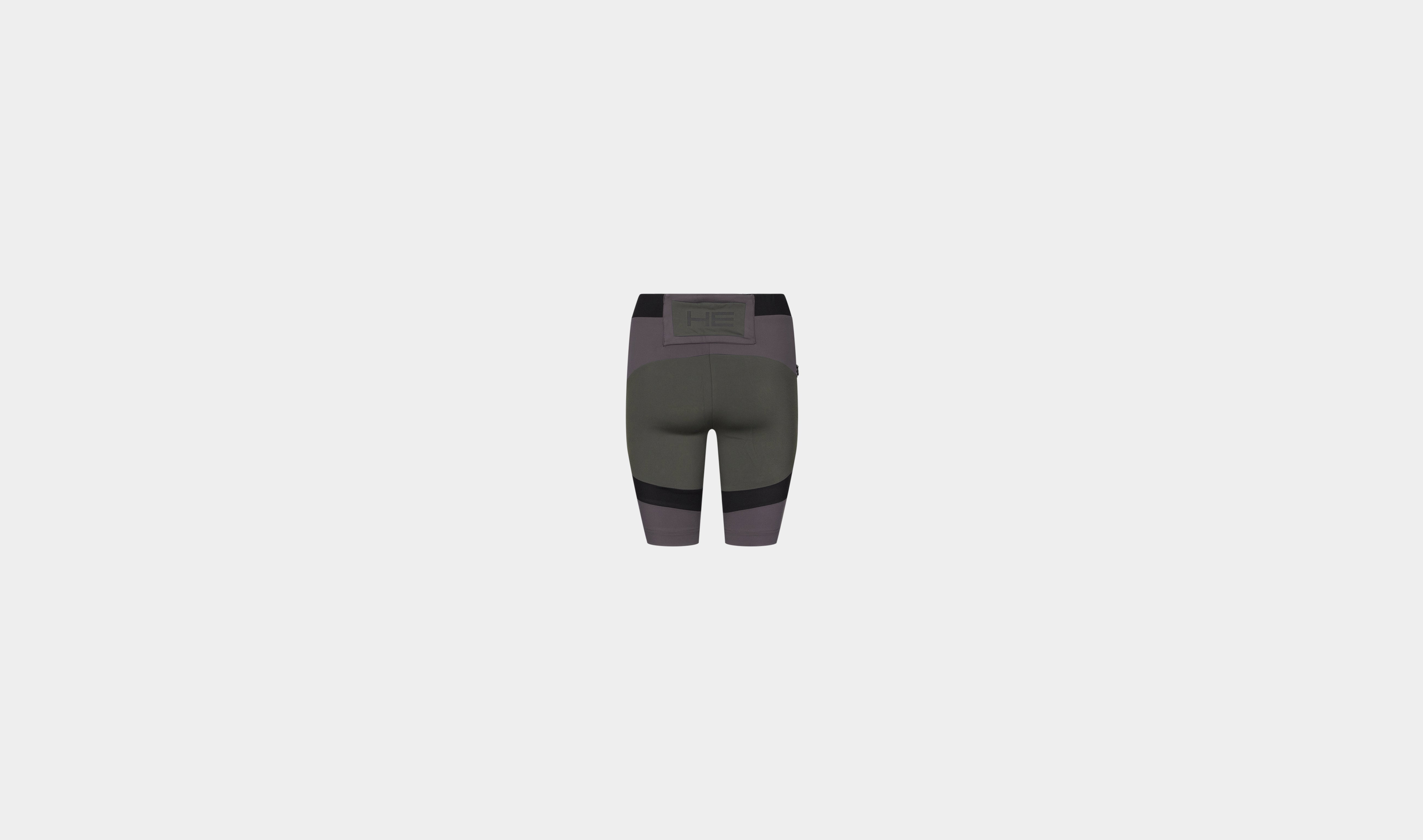 HE, product: ATRA ACTIVE WEAR SHORTS (Fig. 6)