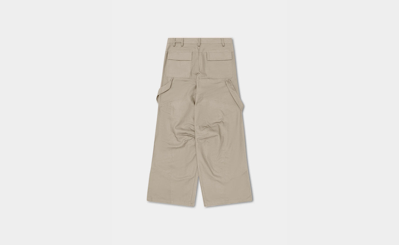 HE, product: CELLULAE CARGO TROUSERS (Fig. 7)