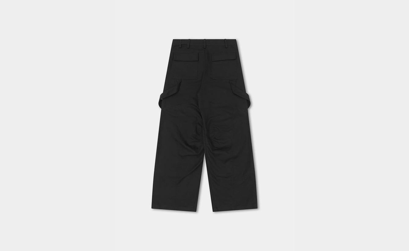 HE, product: CELLULAE CARGO TROUSERS (Fig. 10)