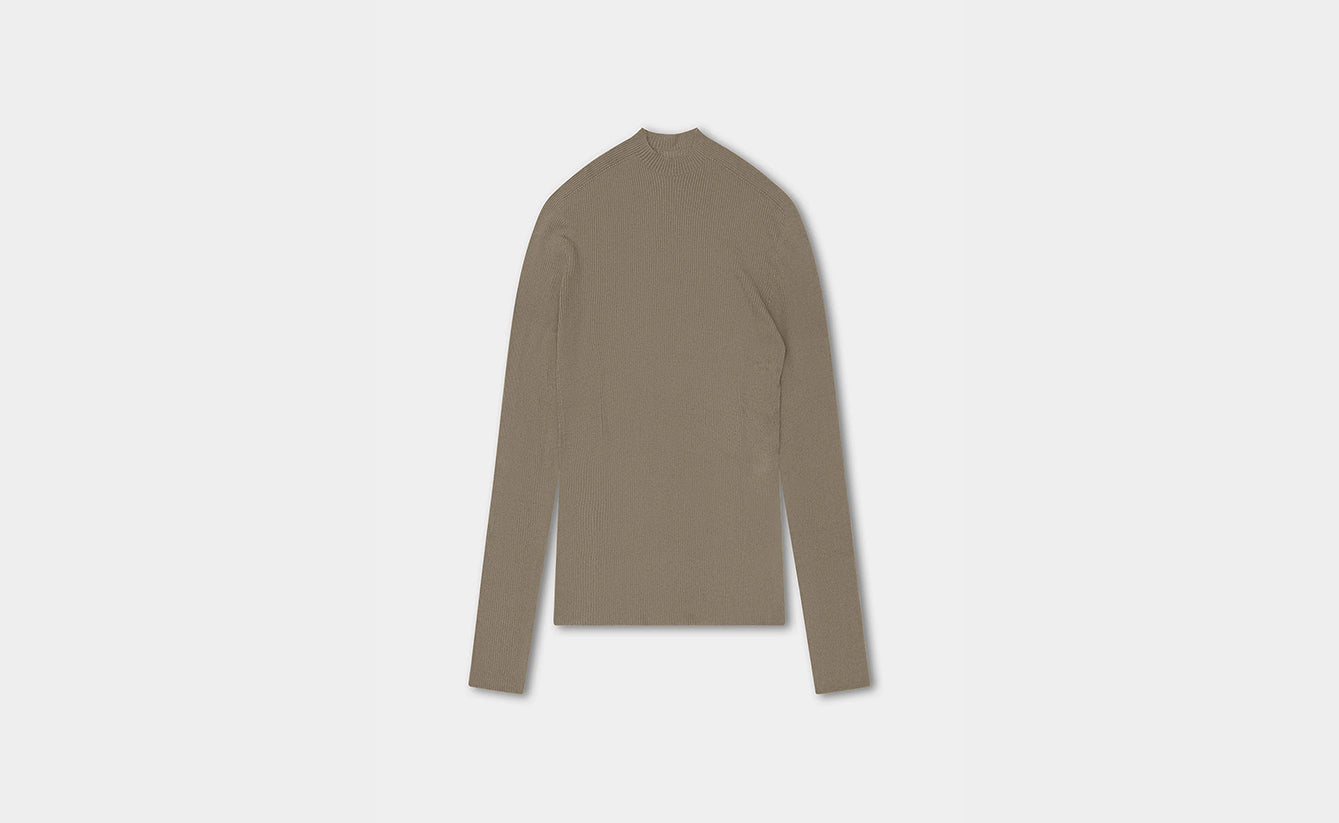 HE, product: ISOTROPY KNIT LS (Fig. 1)