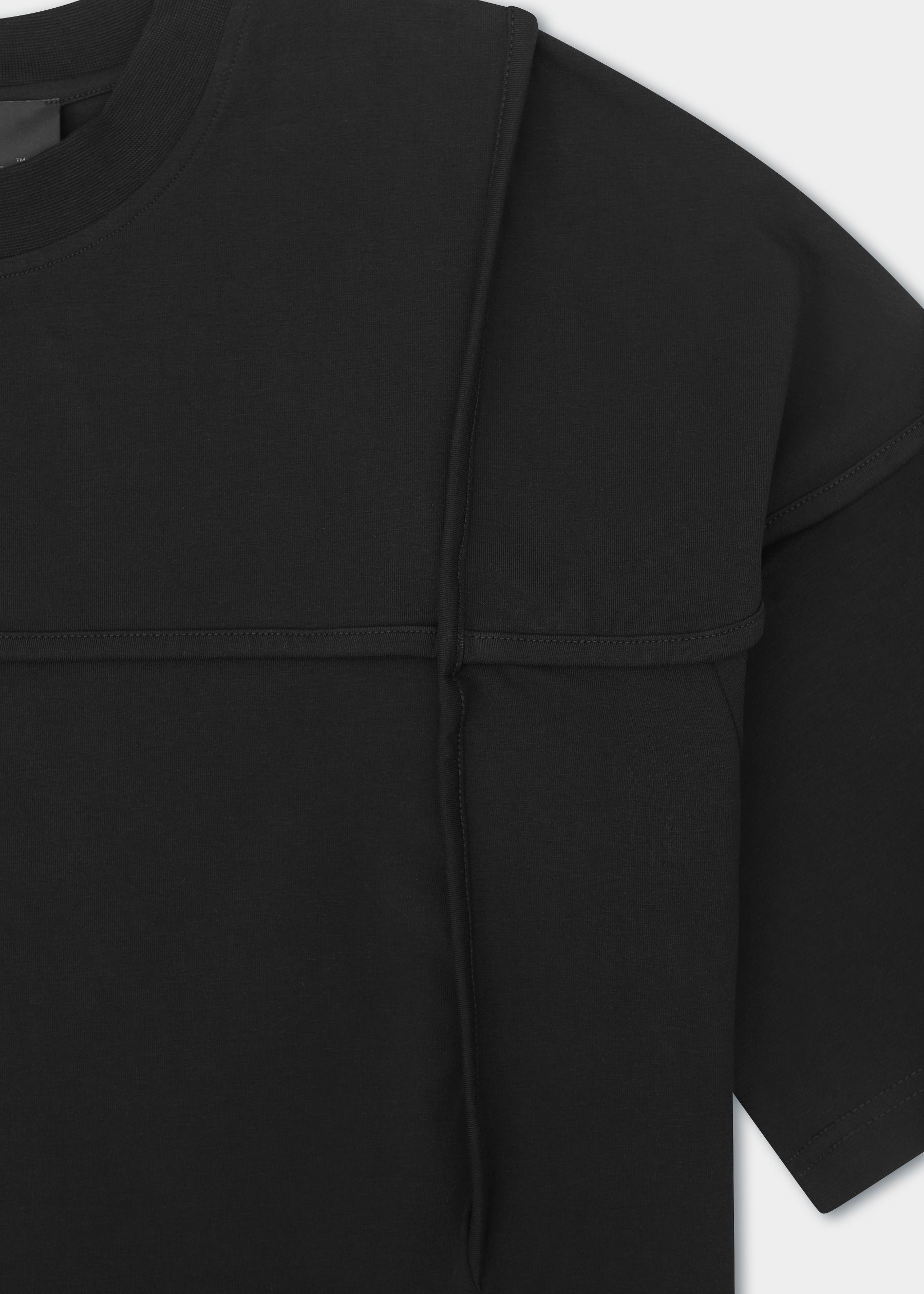 HE, product: NOSTRA T-SHIRT (Fig. 7)