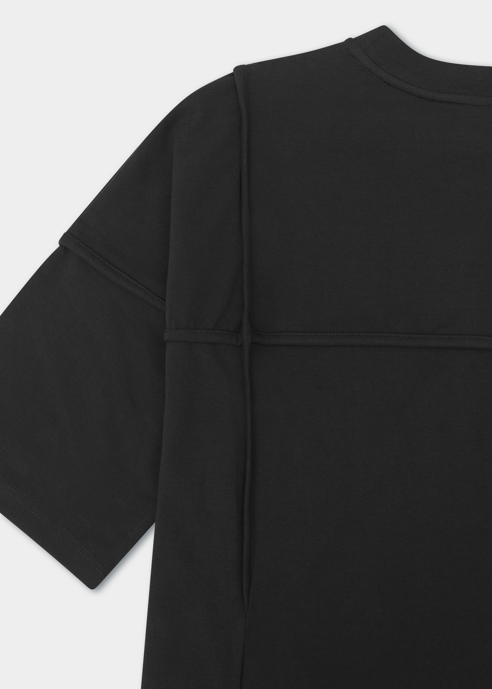 HE, product: NOSTRA T-SHIRT (Fig. 8)