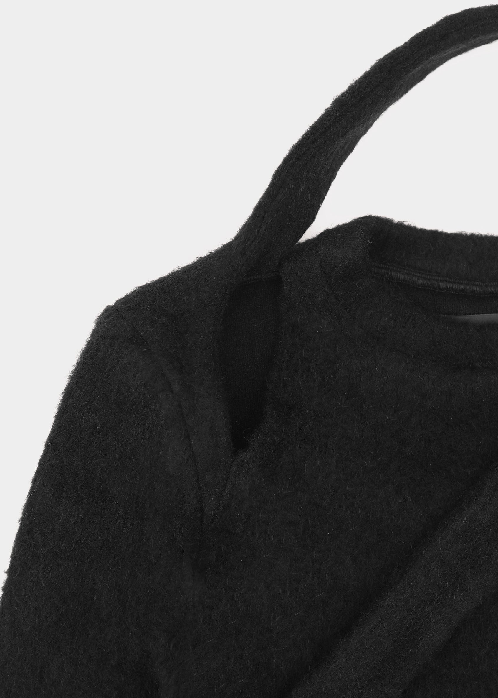 HE, product: OBELIS MOHAIR KNIT (Fig. 12)