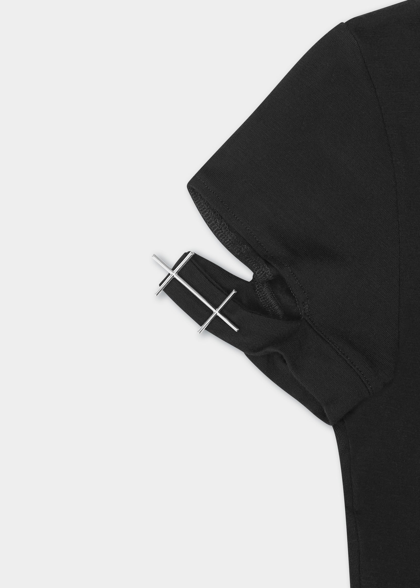 HE, product: FITTED ARMBAND T-SHIRT (Fig. 6)