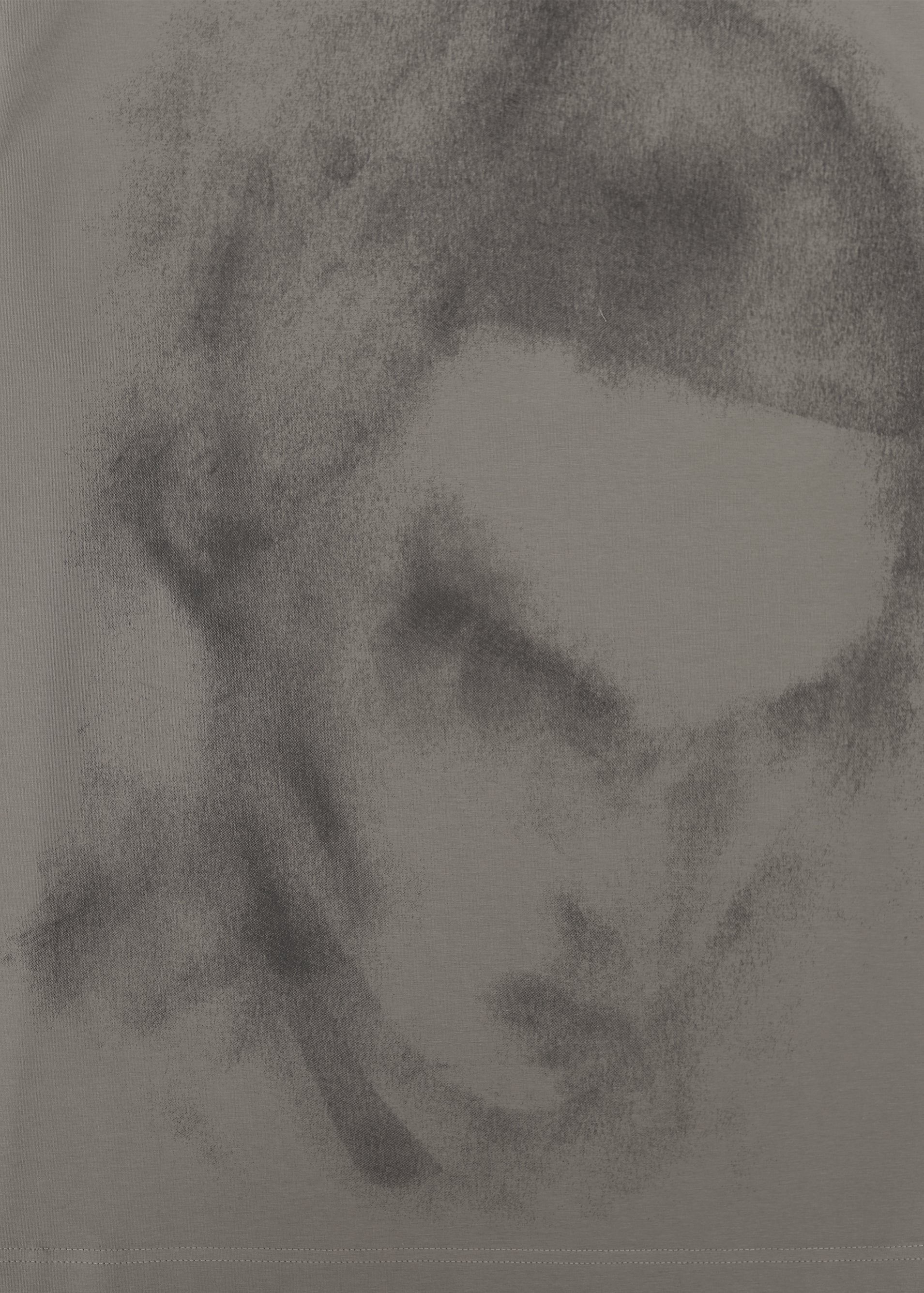 HE, product: GUARDIAN T-SHIRT (Fig. 5)