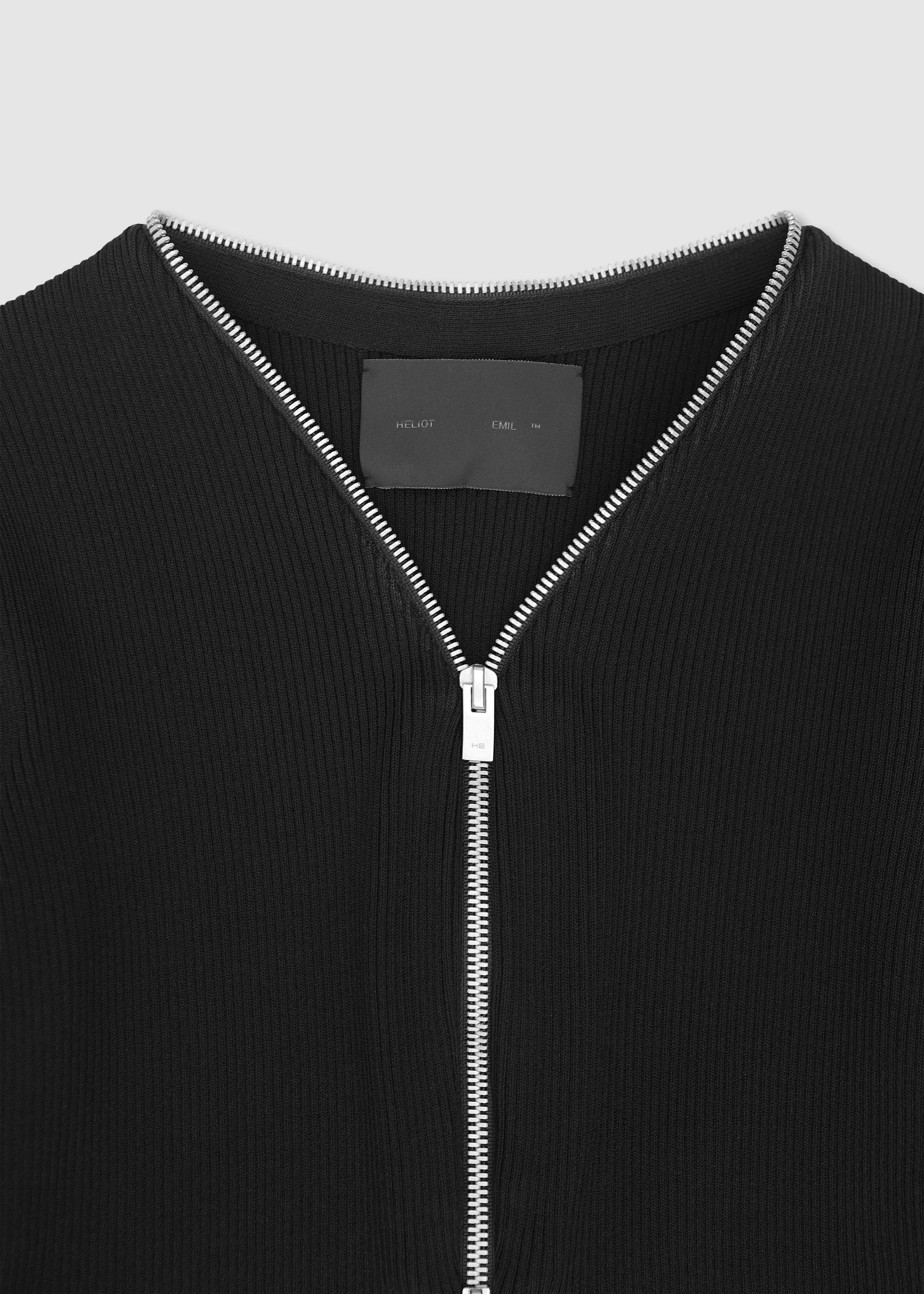 HE, product: OBOVATE LS KNIT (Fig. 6)