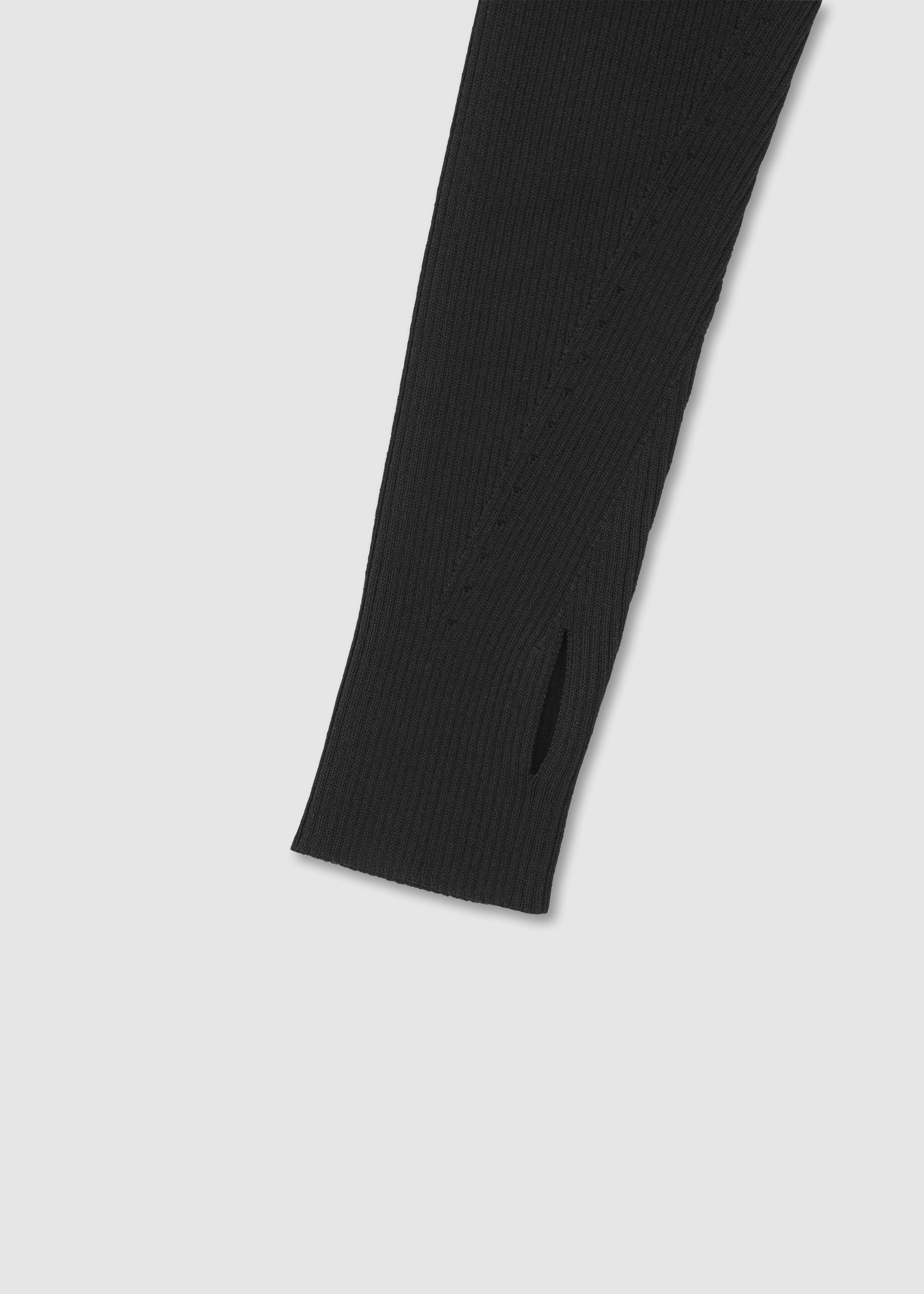 HE, product: OBOVATE LS KNIT (Fig. 8)