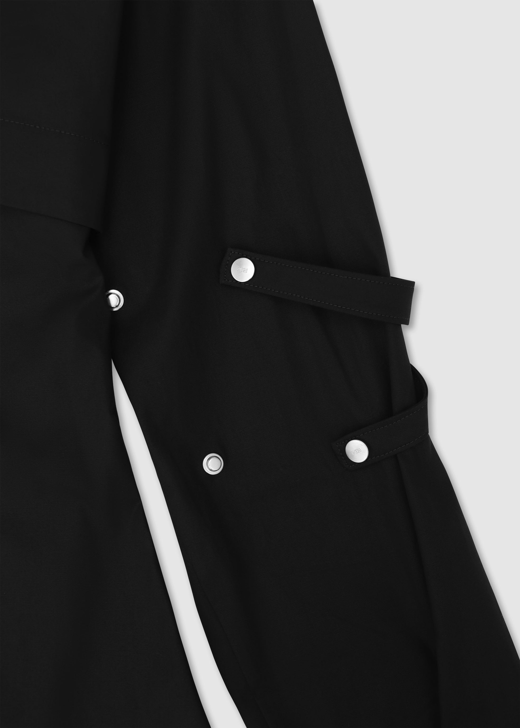 HE, product: FITTED CARABINER SHIRT JACKET (Fig. 9)