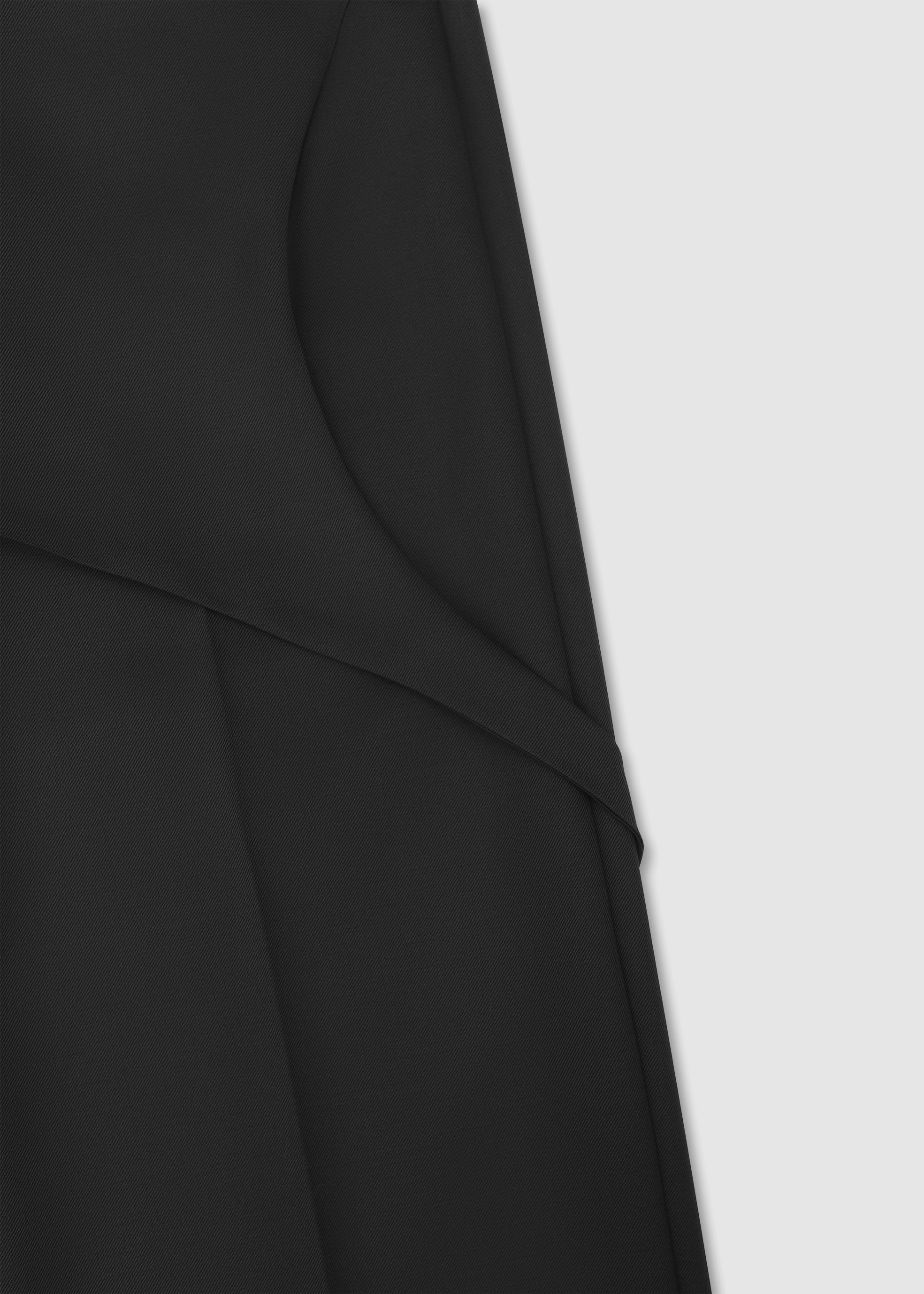 HE, product: ROBUR TAILORED TROUSERS (Fig. 6)