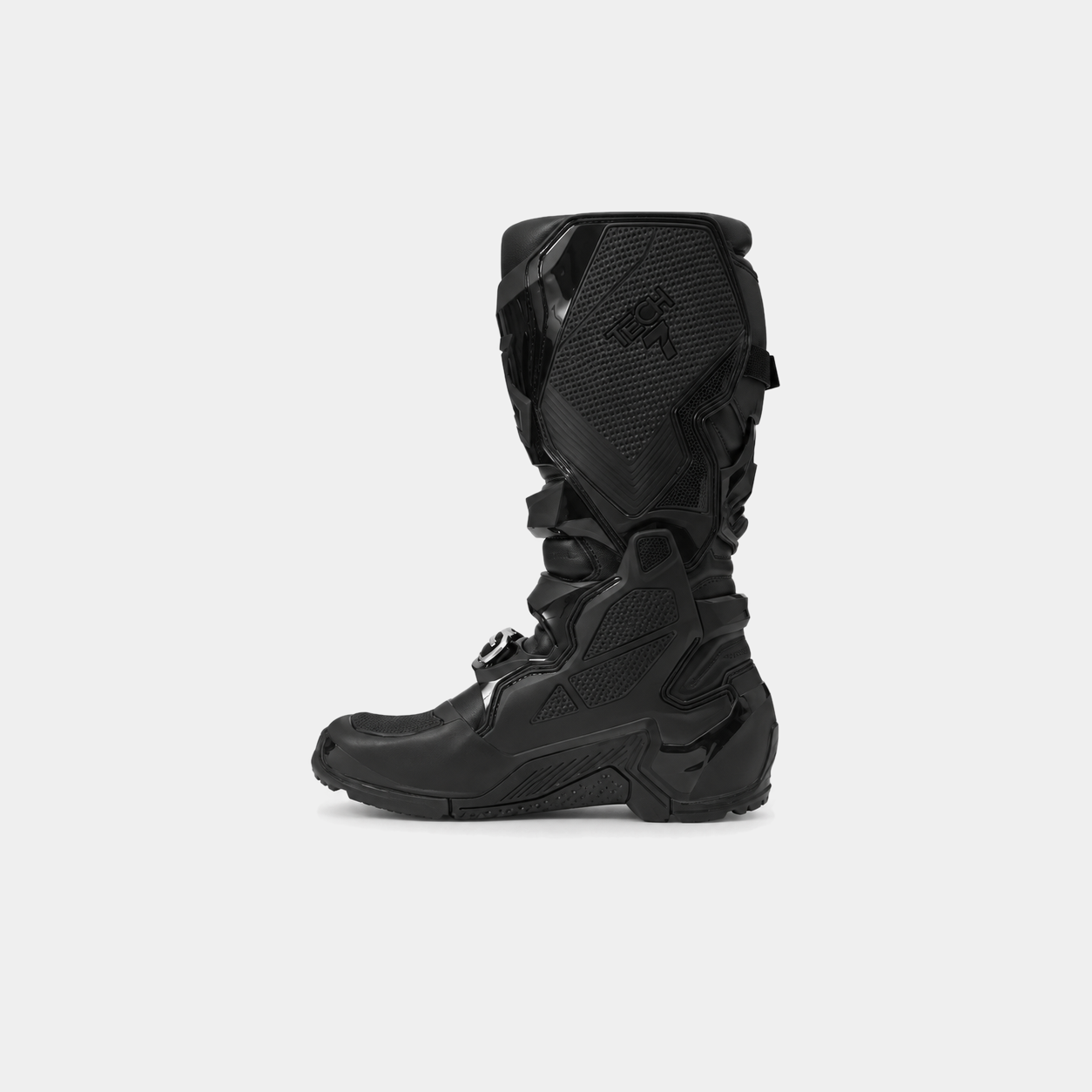 HE, product: IGNITE BOOTS (Fig. 3)