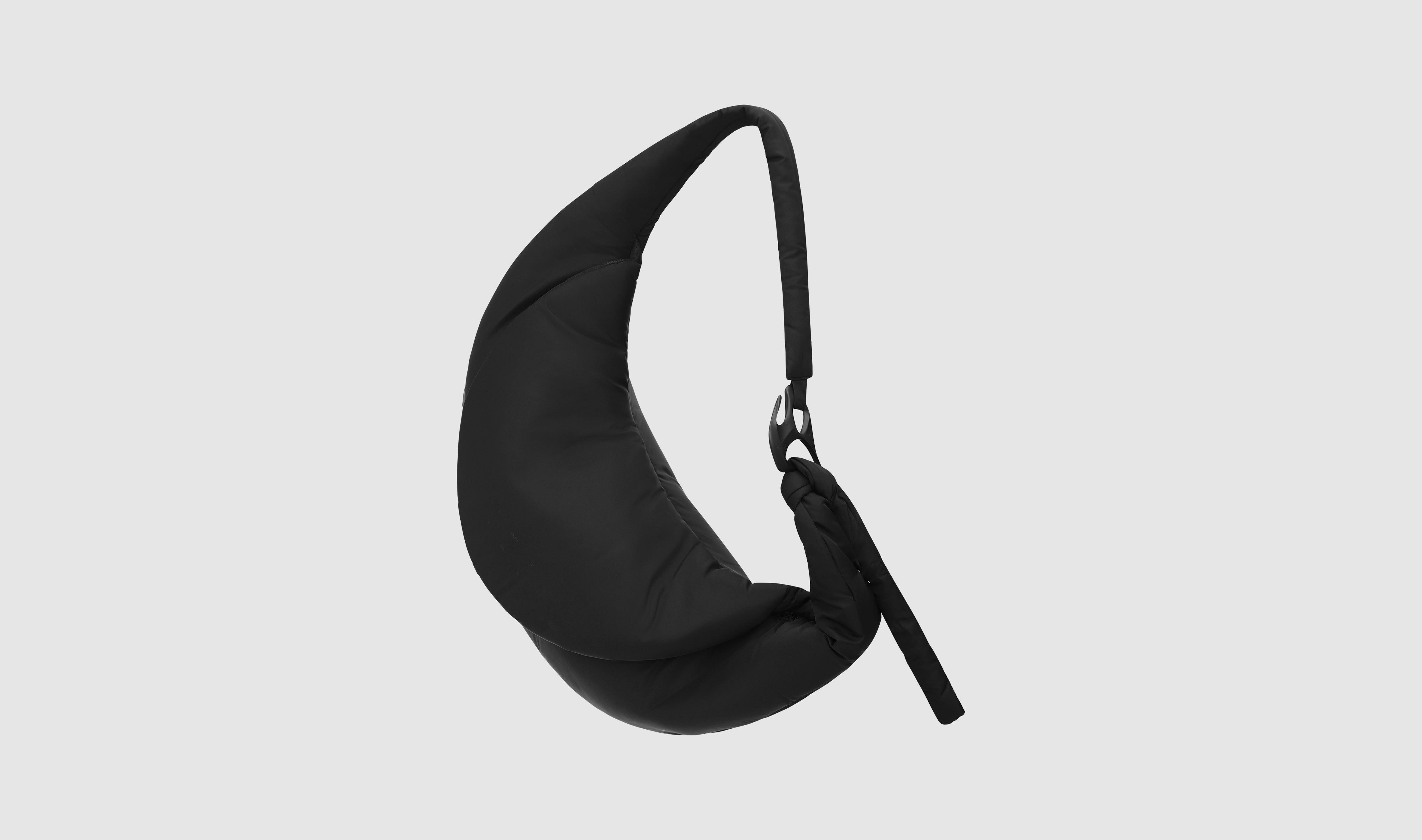 HE, product: MAXI CROSSBODY BAG (Fig. 8)