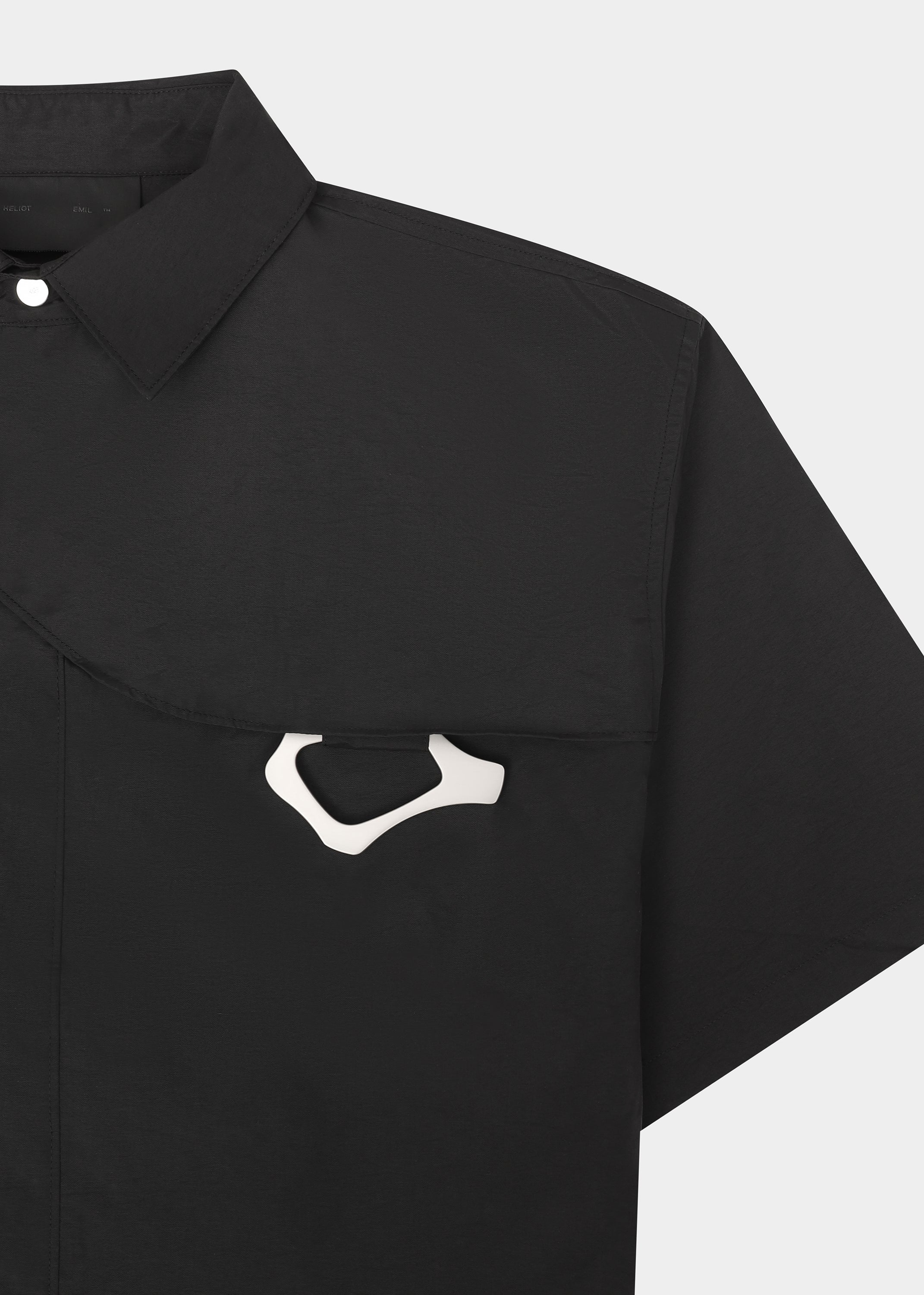 HE, product: S/S NYLON SHIRT W. CARABINER (Fig. 7)