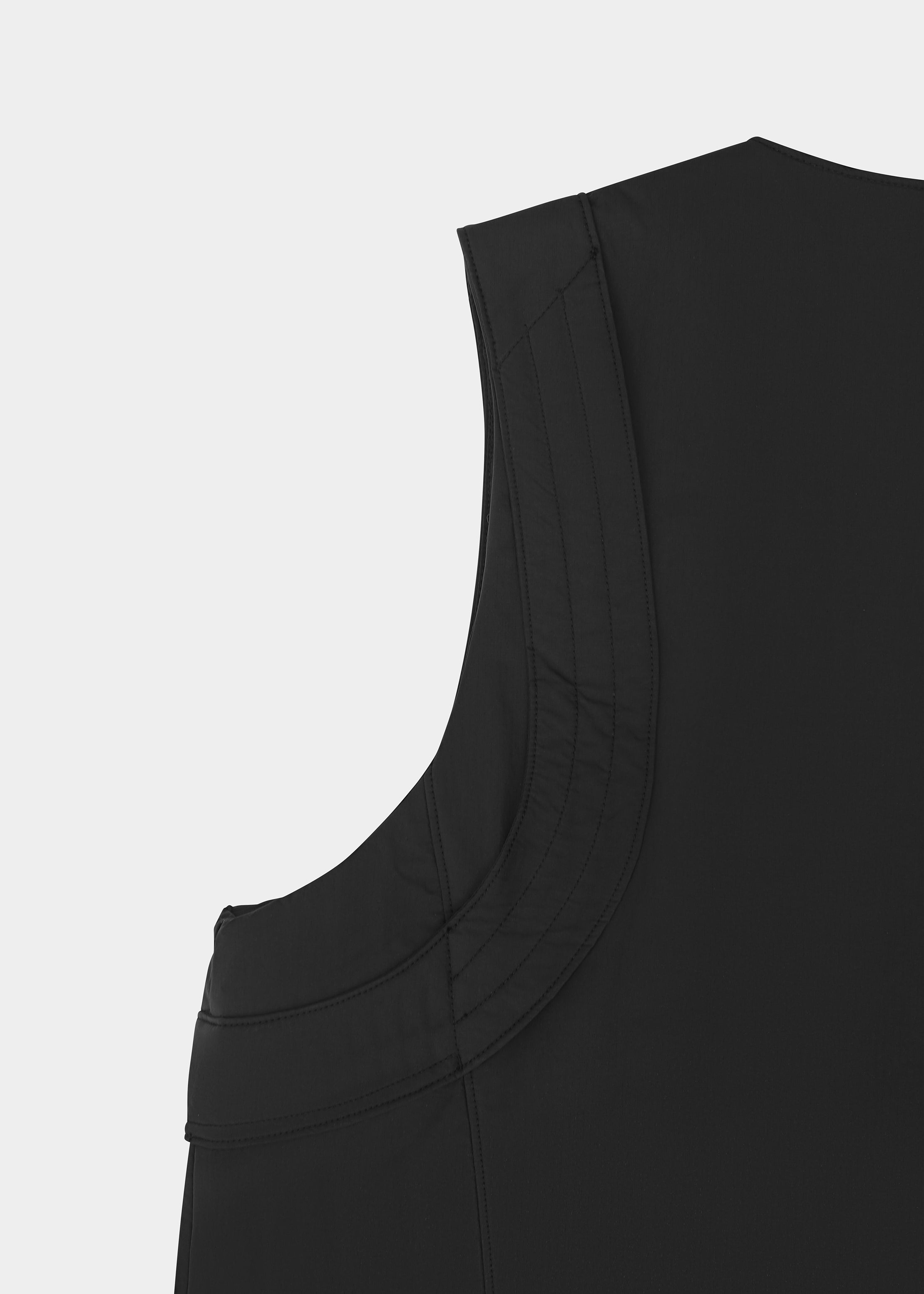 HE, product: MOTILITY VEST (Fig. 14)