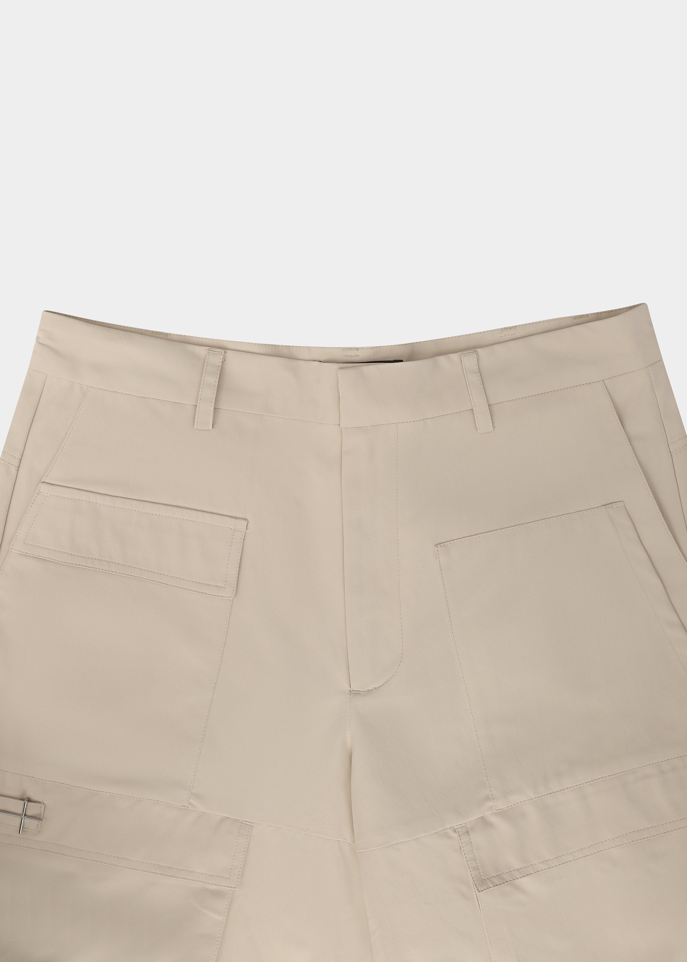 HE, product: CELLULAE CARGO SHORTS (Fig. 7)